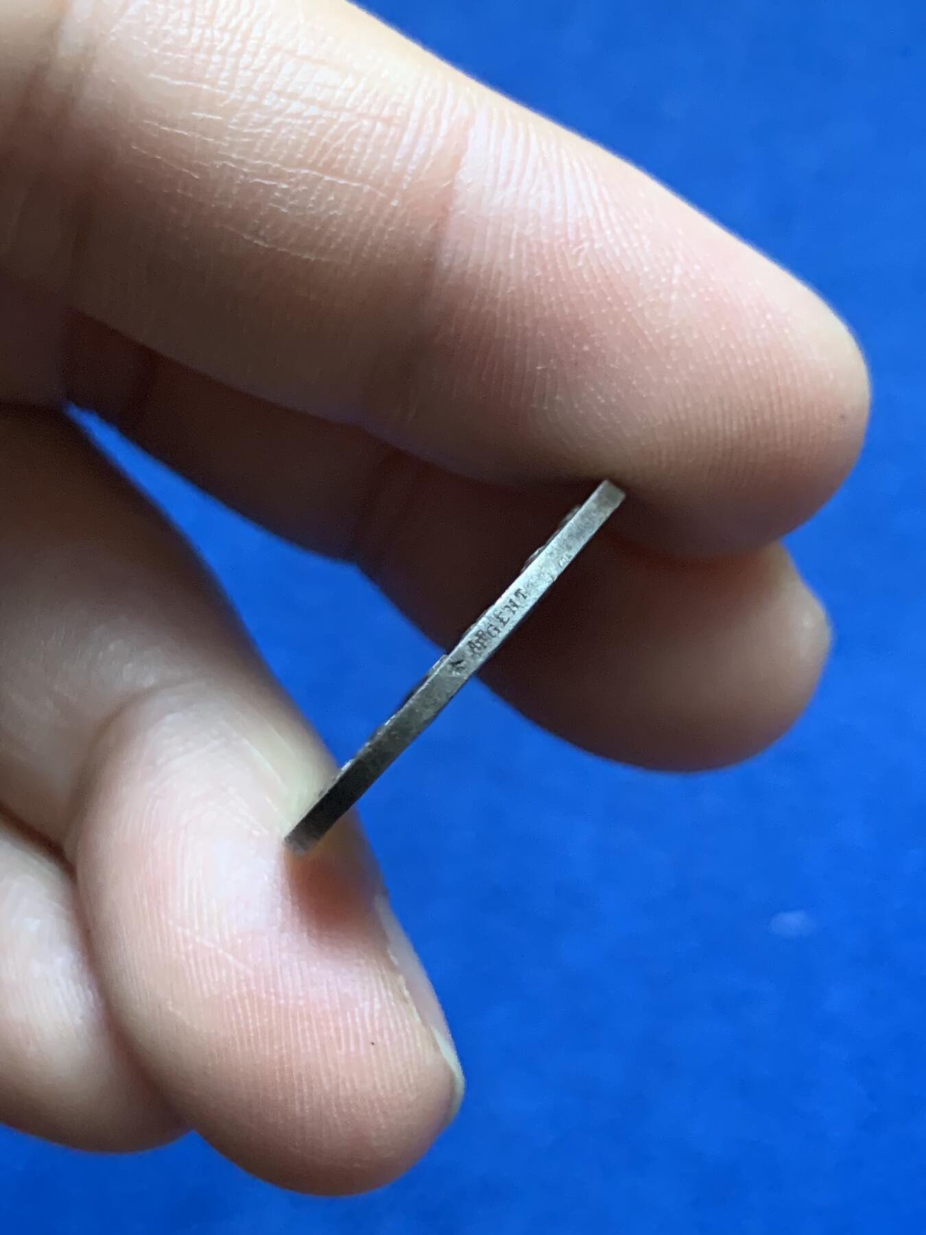 《竞宝斋》第375场 周日，周一，周二 3场连拍 （全场包邮） 法国婚姻与爱情纪念银章，4.7g，23.8mm，蜜蜂边铭，打孔