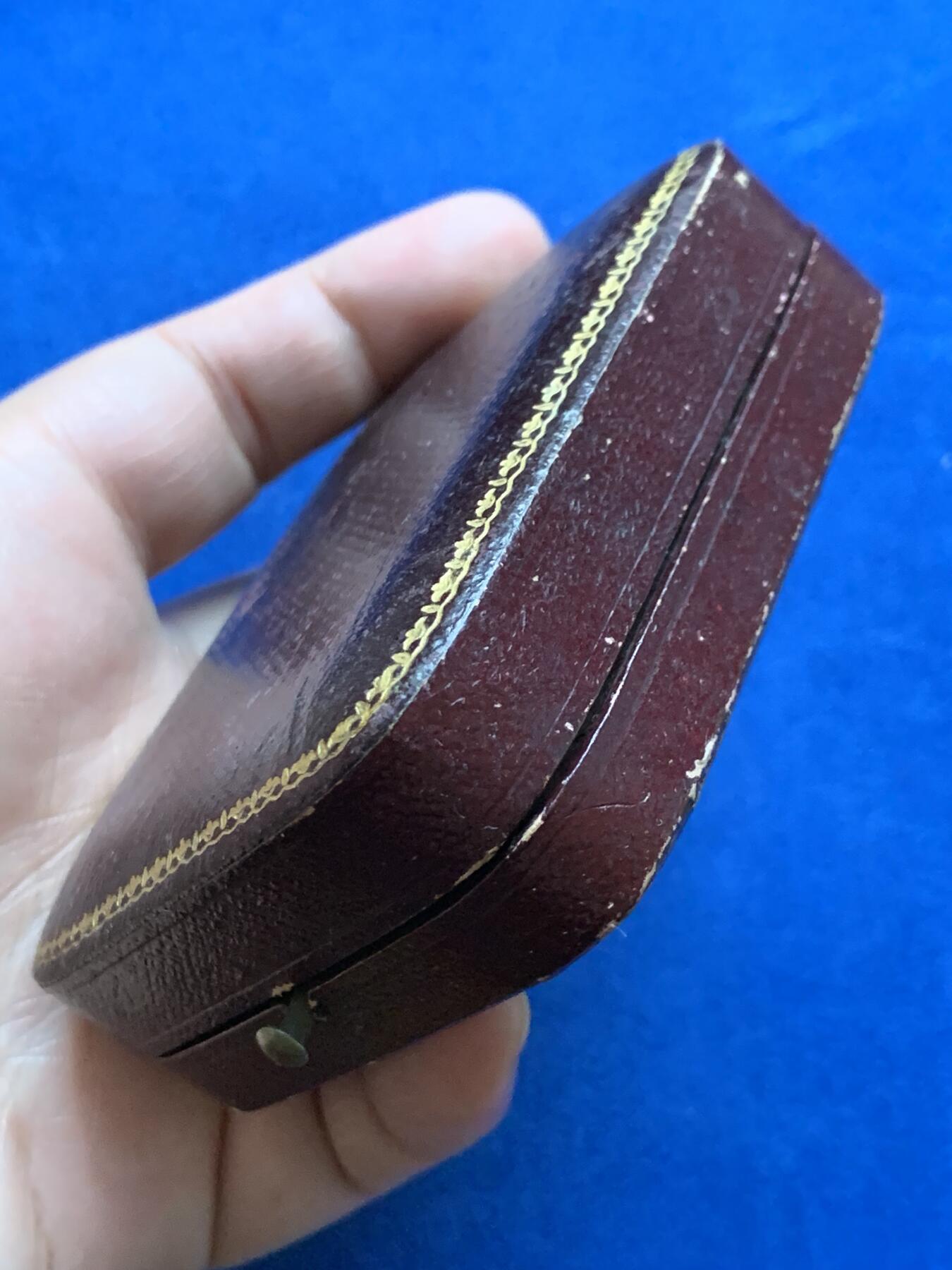 《竞宝斋》第375场 周日，周一，周二 3场连拍 （全场包邮） 1934年法国商船海运纪念章 镀银铜 带盒 10.88g 27.2mm