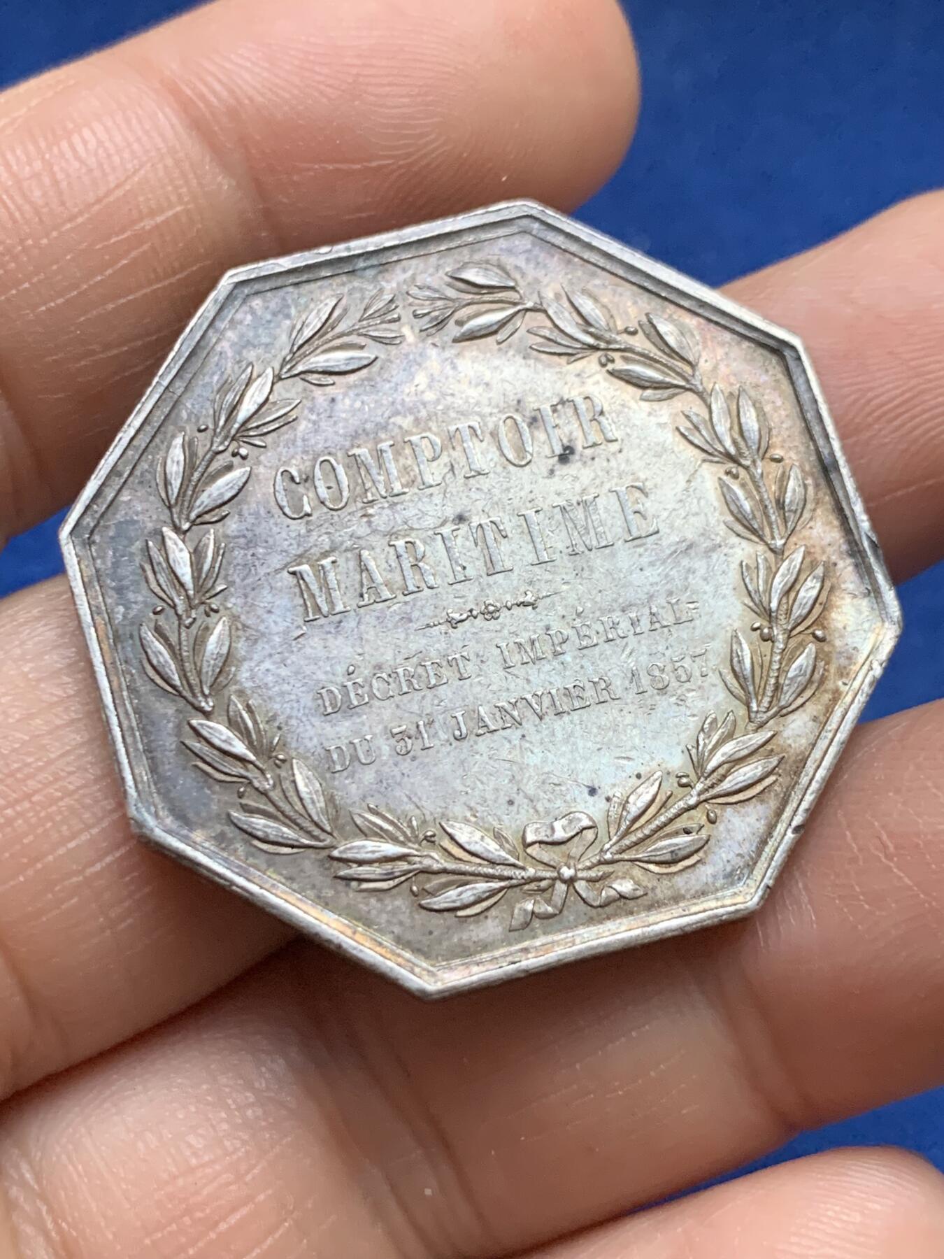 《竞宝斋》第375场 周日，周一，周二 3场连拍 （全场包邮） 法国Sterrn 海上保险公司八角银质代币，19.2g，36.5mm，手指边铭