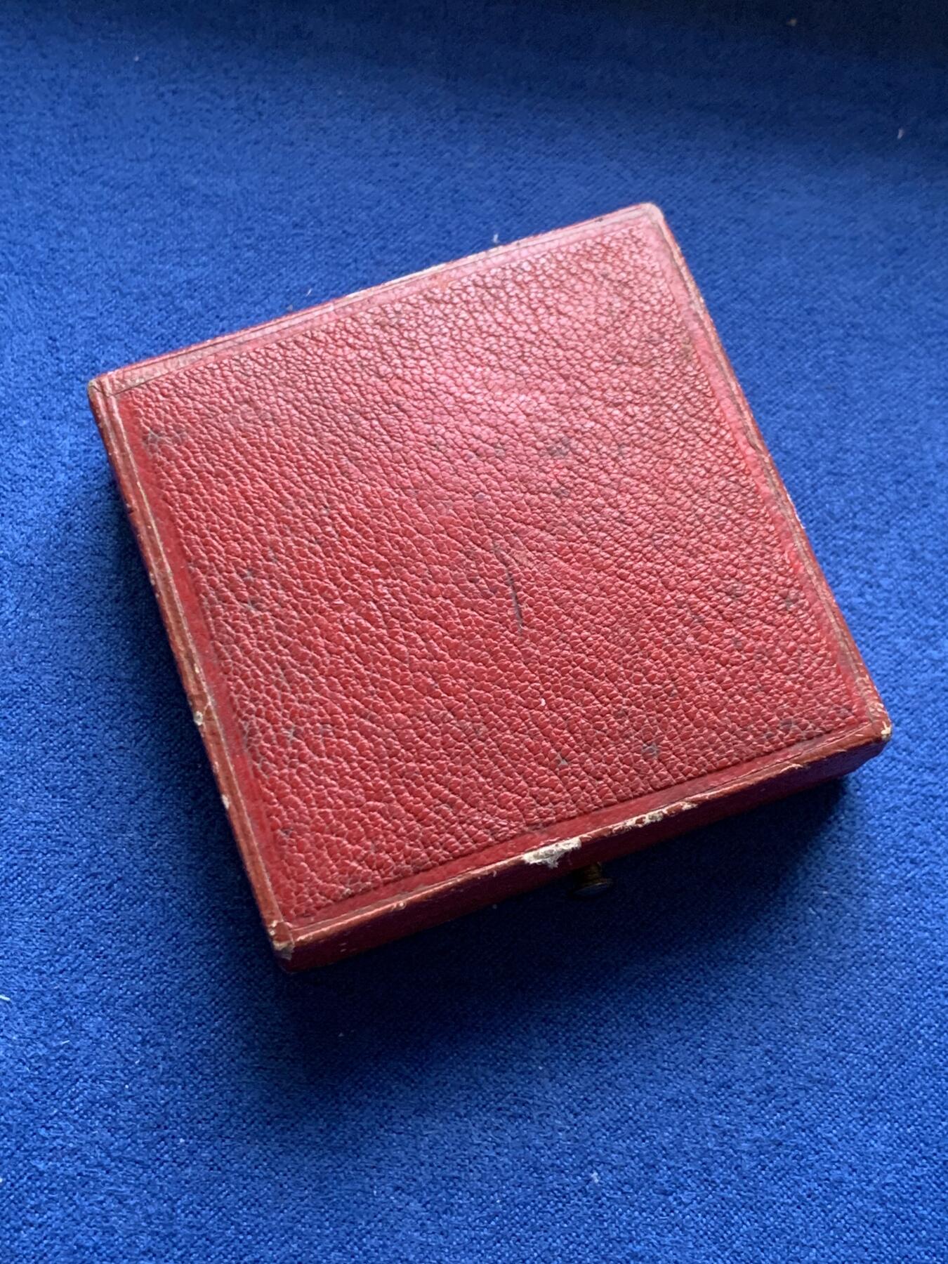 《竞宝斋》第375场 周日，周一，周二 3场连拍 （全场包邮） 法国贝尔维尤伯爵纪念章 蜜蜂铜 带盒 19.5g 36.9mm