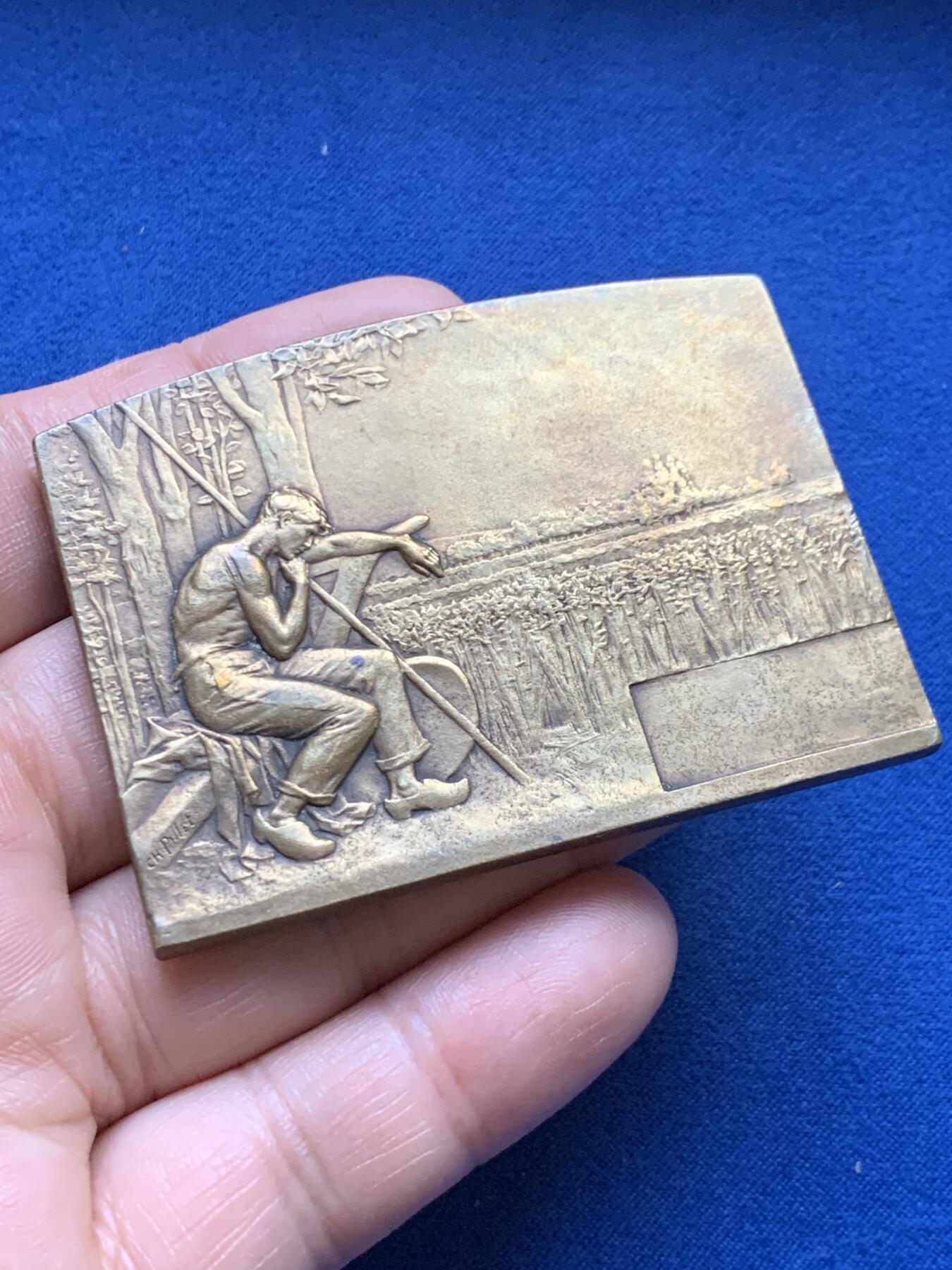 《竞宝斋》第375场 周日，周一，周二 3场连拍 （全场包邮） 法国章牌大师Charles Pillet 农业竞赛铜章，88.4g，48*64.2mm，丰饶角边铭