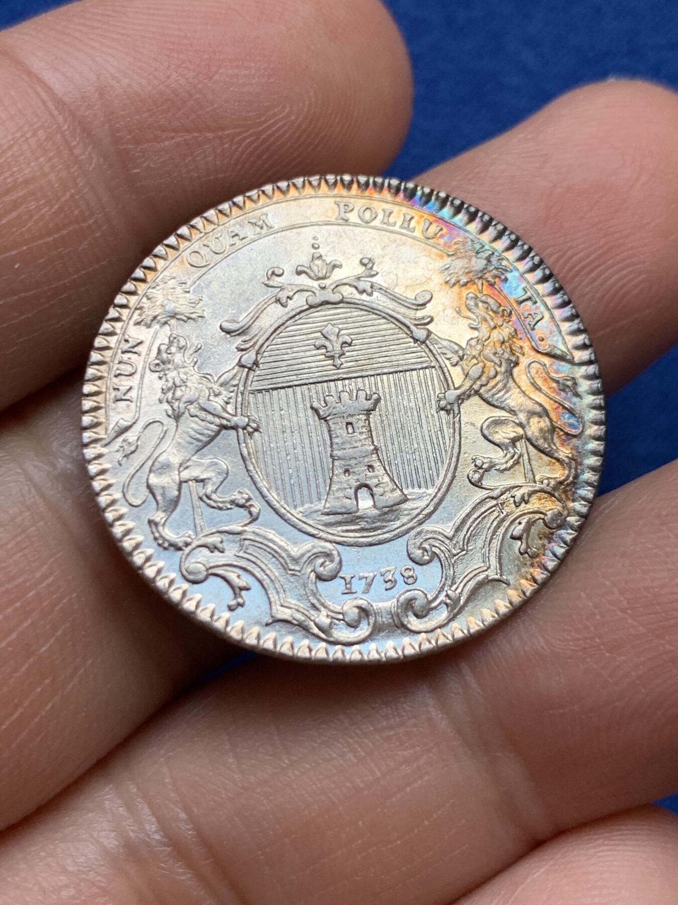 《竞宝斋》第375场 周日，周一，周二 3场连拍 （全场包邮） 法国路易十五头像巴约讷商会圆形银质jeton，7.35g，28.3mm