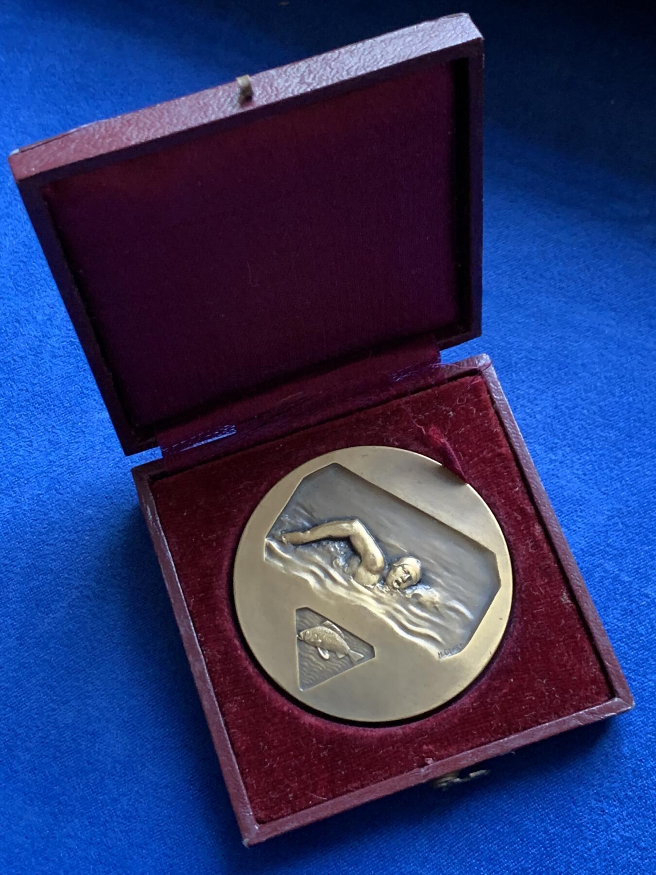 《竞宝斋》第375场 周日，周一，周二 3场连拍 （全场包邮） 法国体育部长颁发游泳比赛铜章 带盒 63g 49.7mm 丰饶角铜标