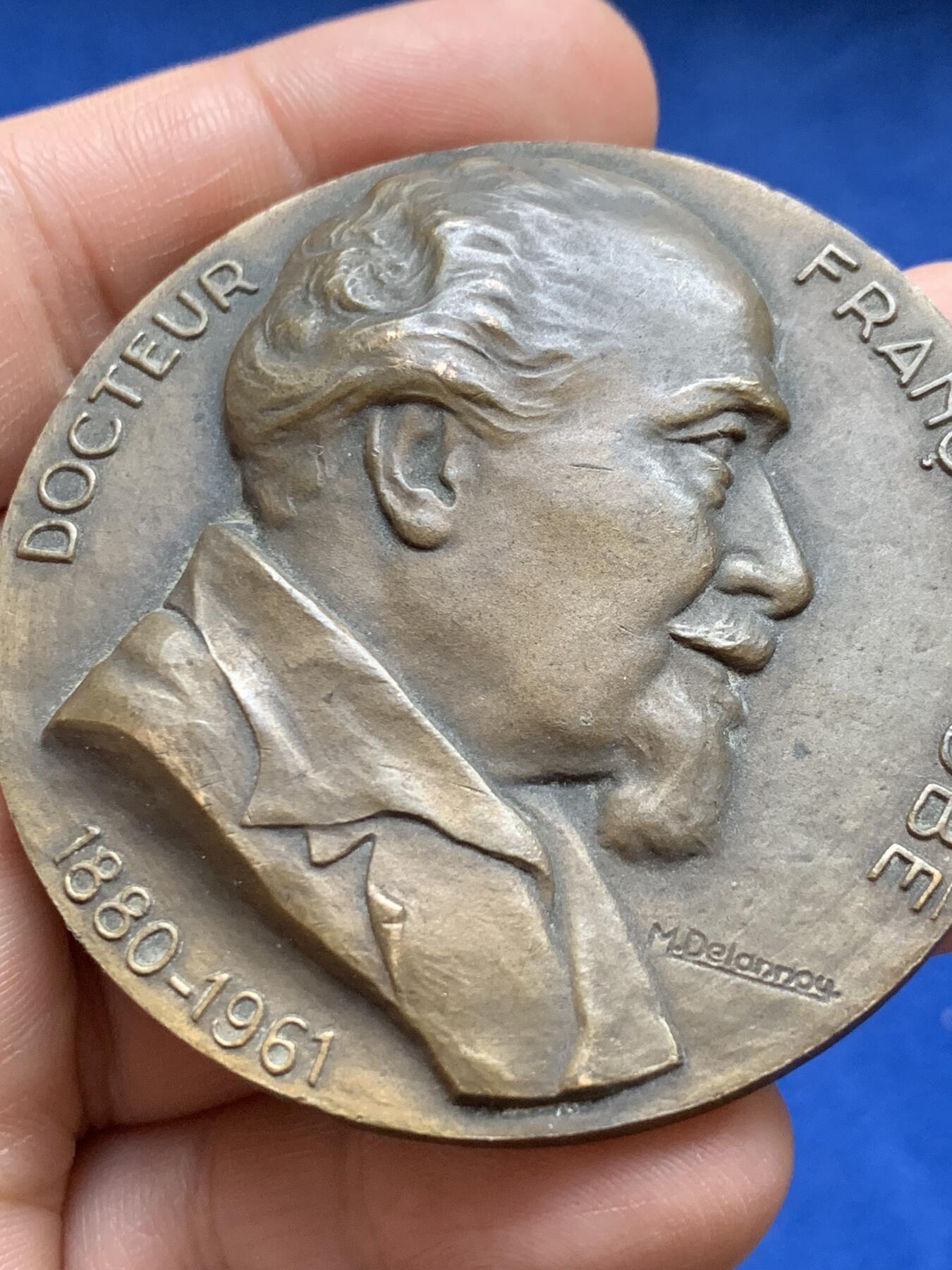 《竞宝斋》第375场 周日，周一，周二 3场连拍 （全场包邮） 名家Delannoy作法国医学教授FRANCOIS TOBE纪念铜章 117.6g 59.9mm