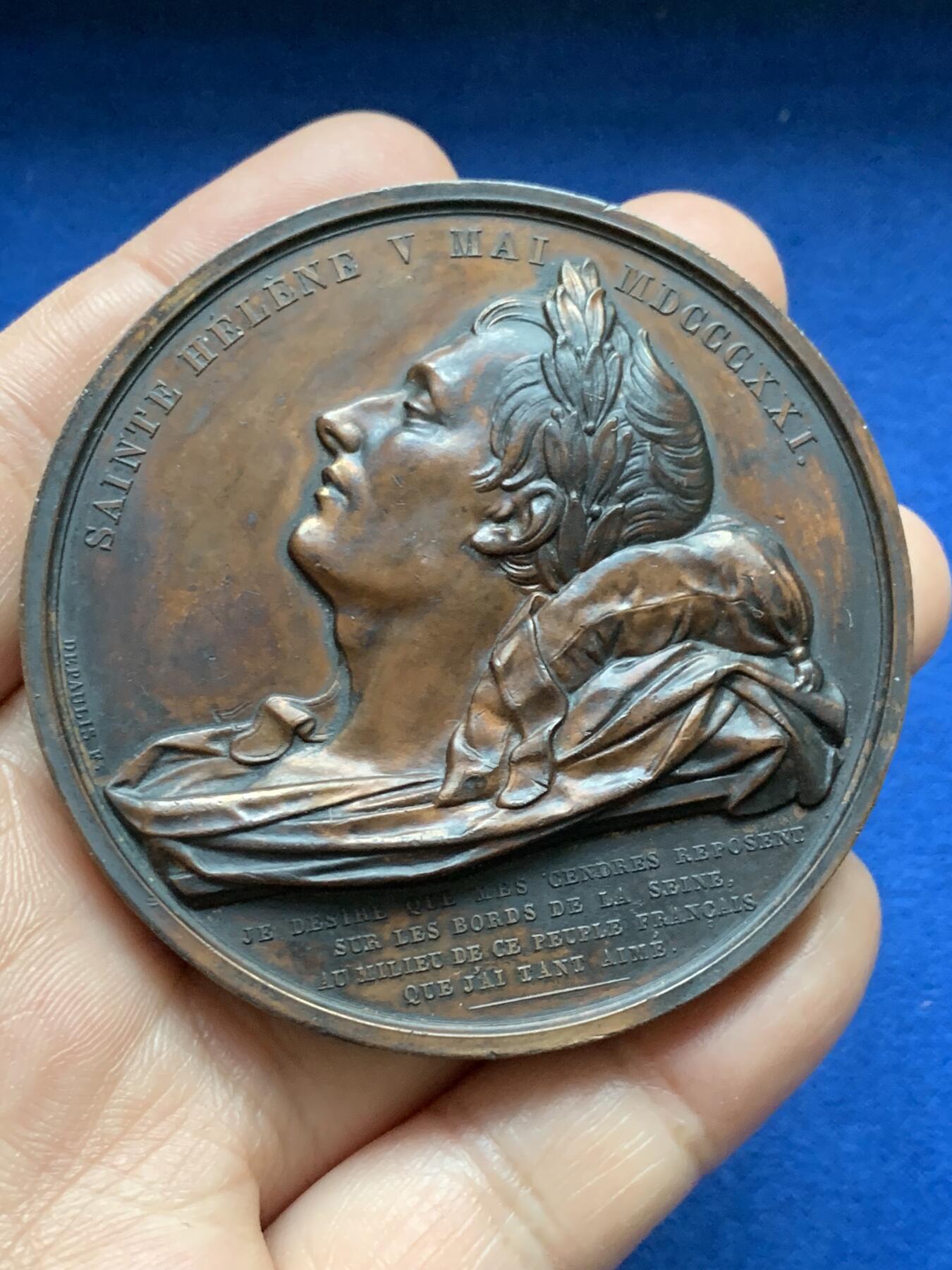 《竞宝斋》第375场 周日，周一，周二 3场连拍 （全场包邮） 法国1840年12月10号迎回拿破仑灵柩经过鲁昂纪念铜章，141.2g，63.2mm，1842-1845船首边铭，有轻磕