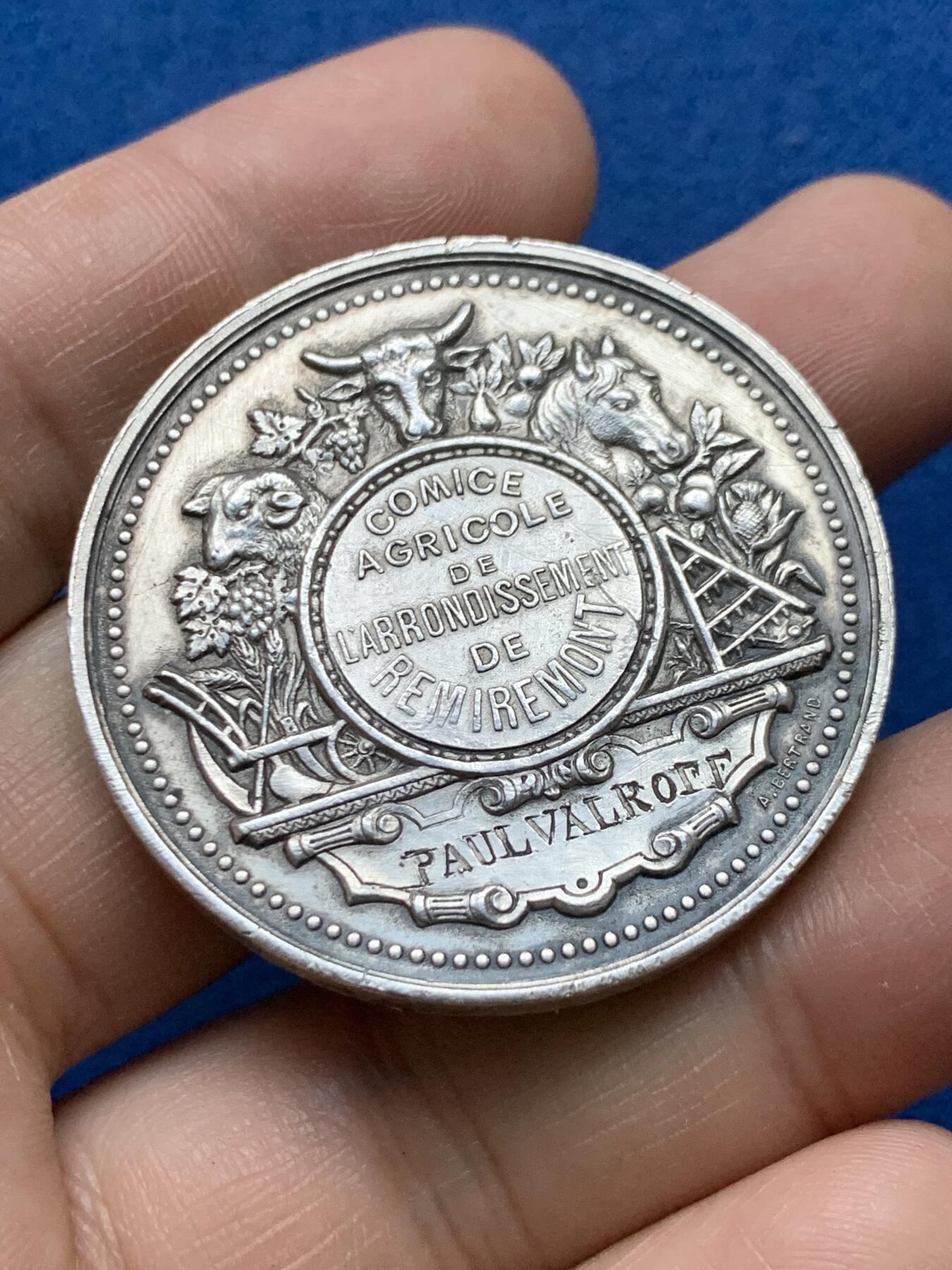 《竞宝斋》第375场 周日，周一，周二 3场连拍 （全场包邮） 法国勒米尔蒙地区农业展银章，32.65g，41.4mm，丰饶角边铭