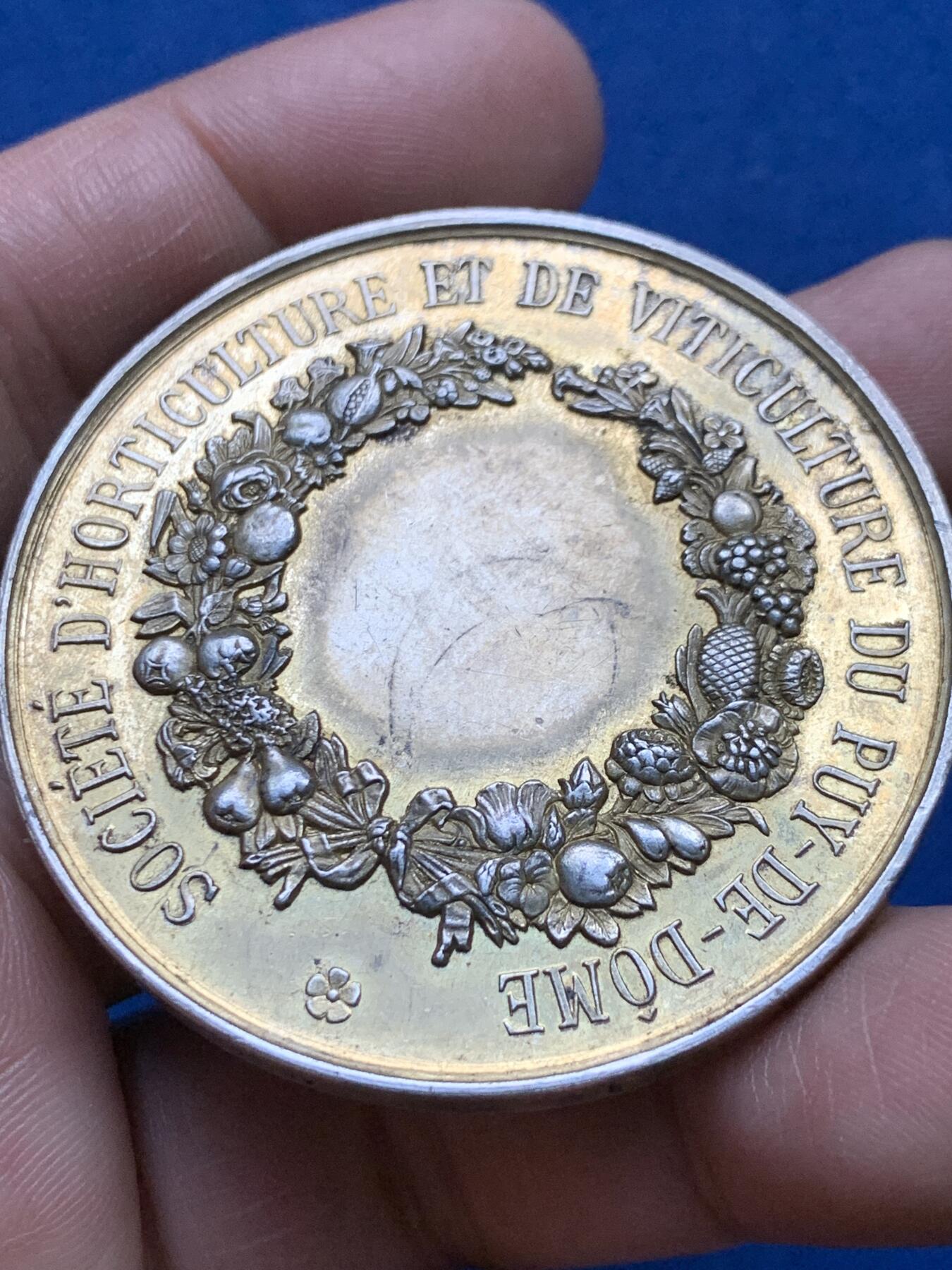 《竞宝斋》第375场 周日，周一，周二 3场连拍 （全场包邮） 法国Bottee 多姆山省园艺与葡萄栽培协会镀金银章，62.22g，50.6mm，边铭：密涅瓦厂标+菱形argent 950/1000