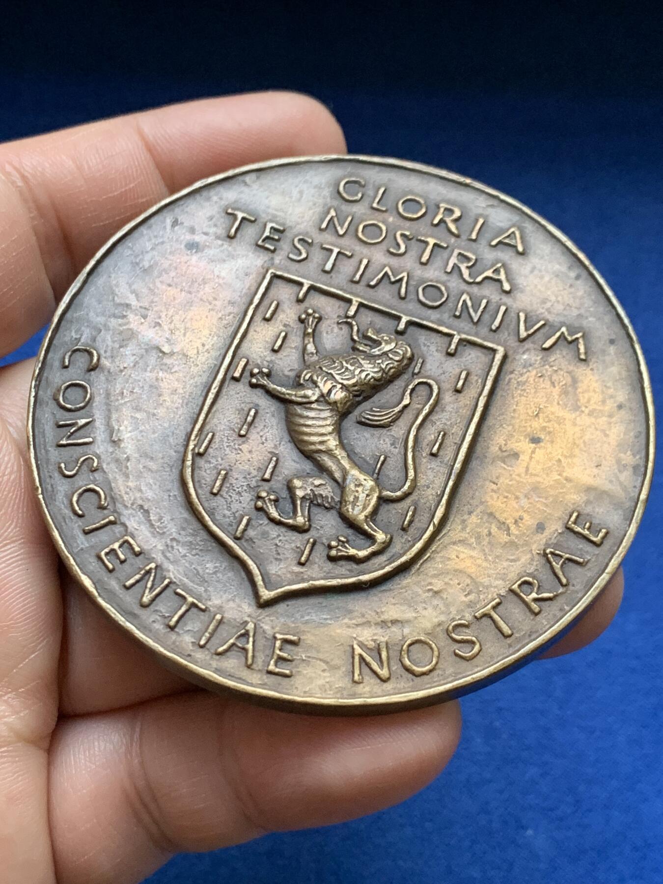 《竞宝斋》第375场 周日，周一，周二 3场连拍 （全场包邮） 1945年法国医学家皮埃尔·阿姆维尔纪念大铜章 162.4g 67.7mm