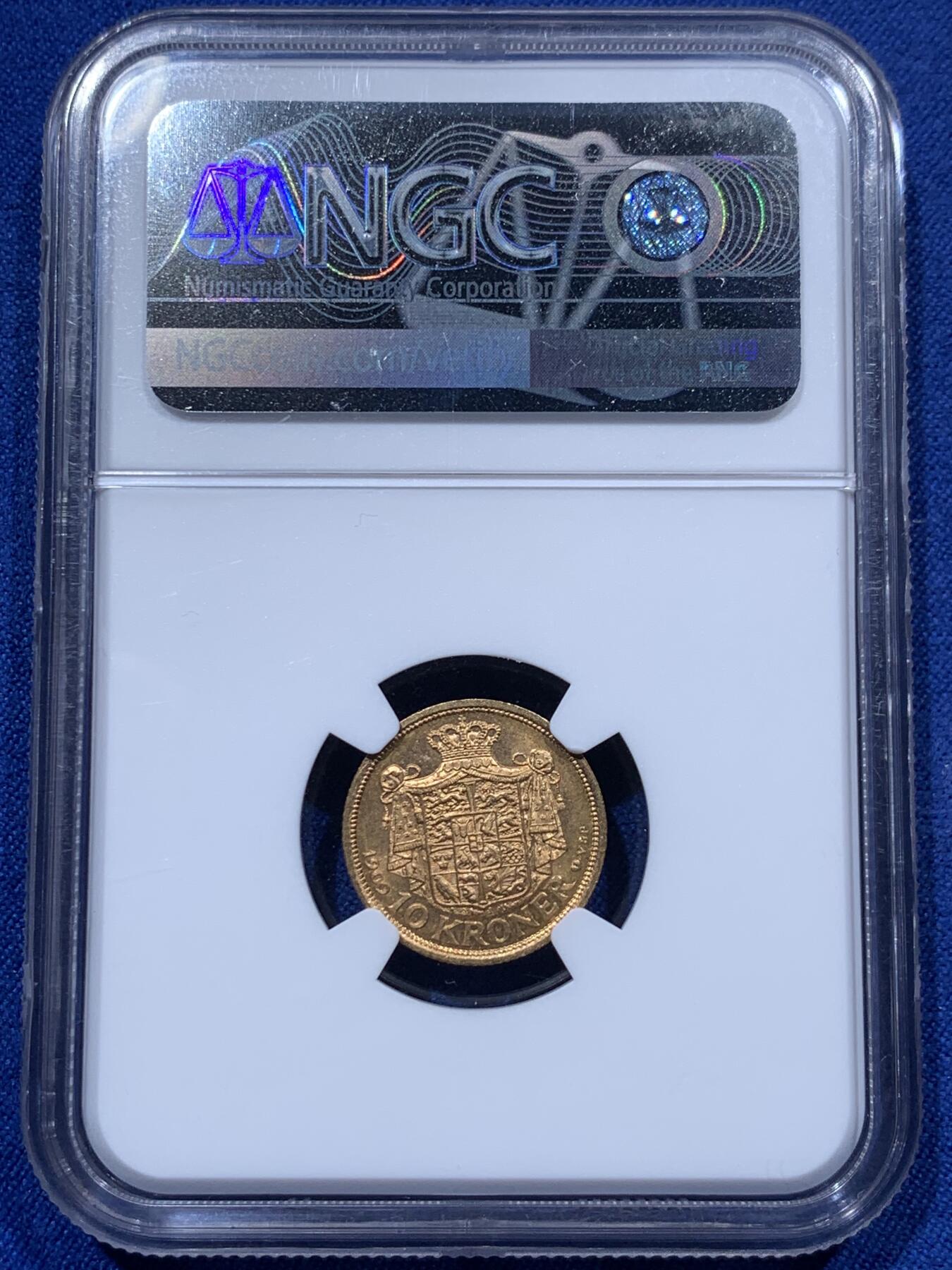 《竞宝斋》第373场 周日，周一，周二 3场连拍 （全场包邮） NGC MS64 丹麦1909年弗里德里克八世10克朗金币 4.48克