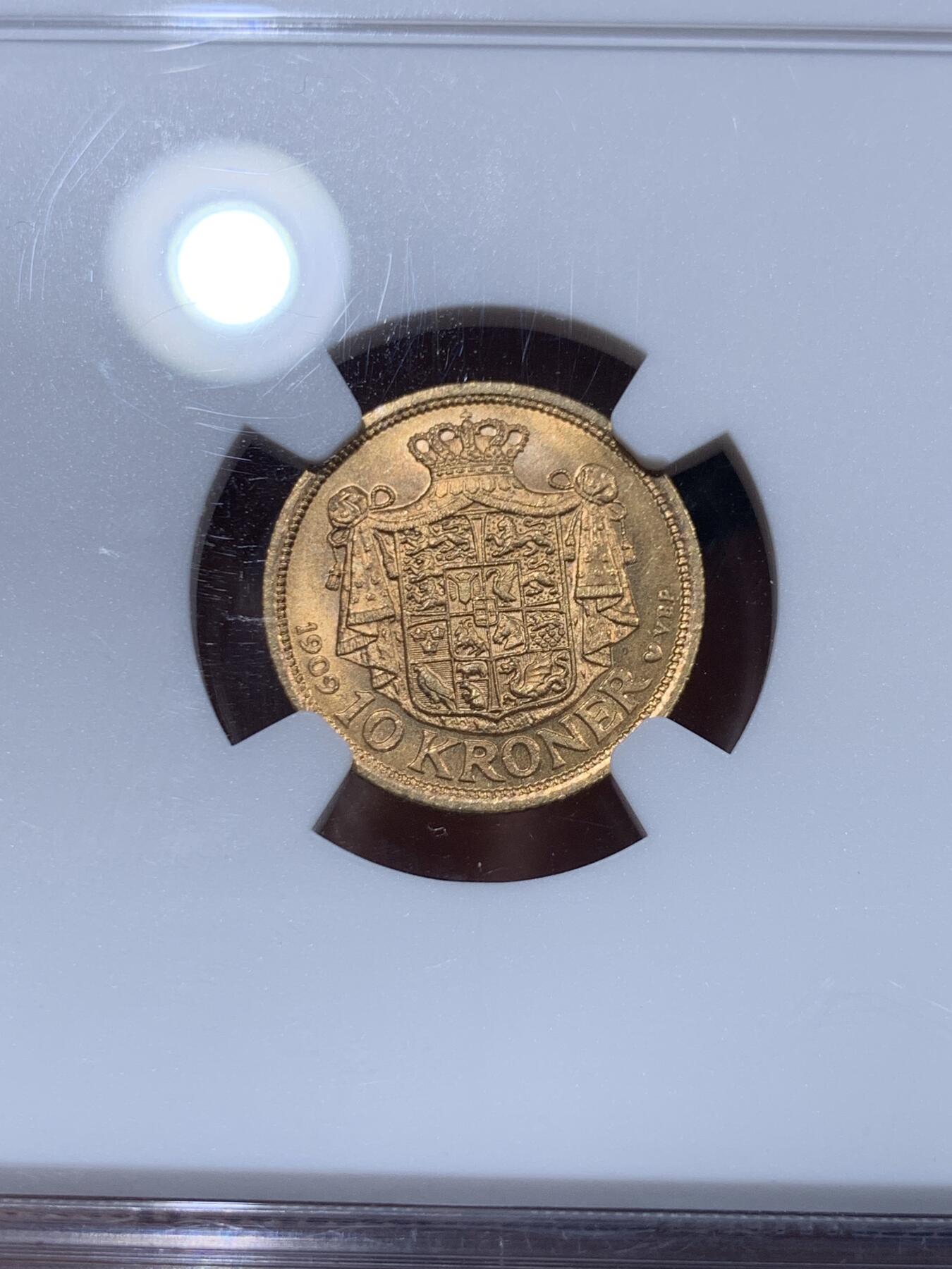 《竞宝斋》第373场 周日，周一，周二 3场连拍 （全场包邮） NGC MS64 丹麦1909年弗里德里克八世10克朗金币 4.48克