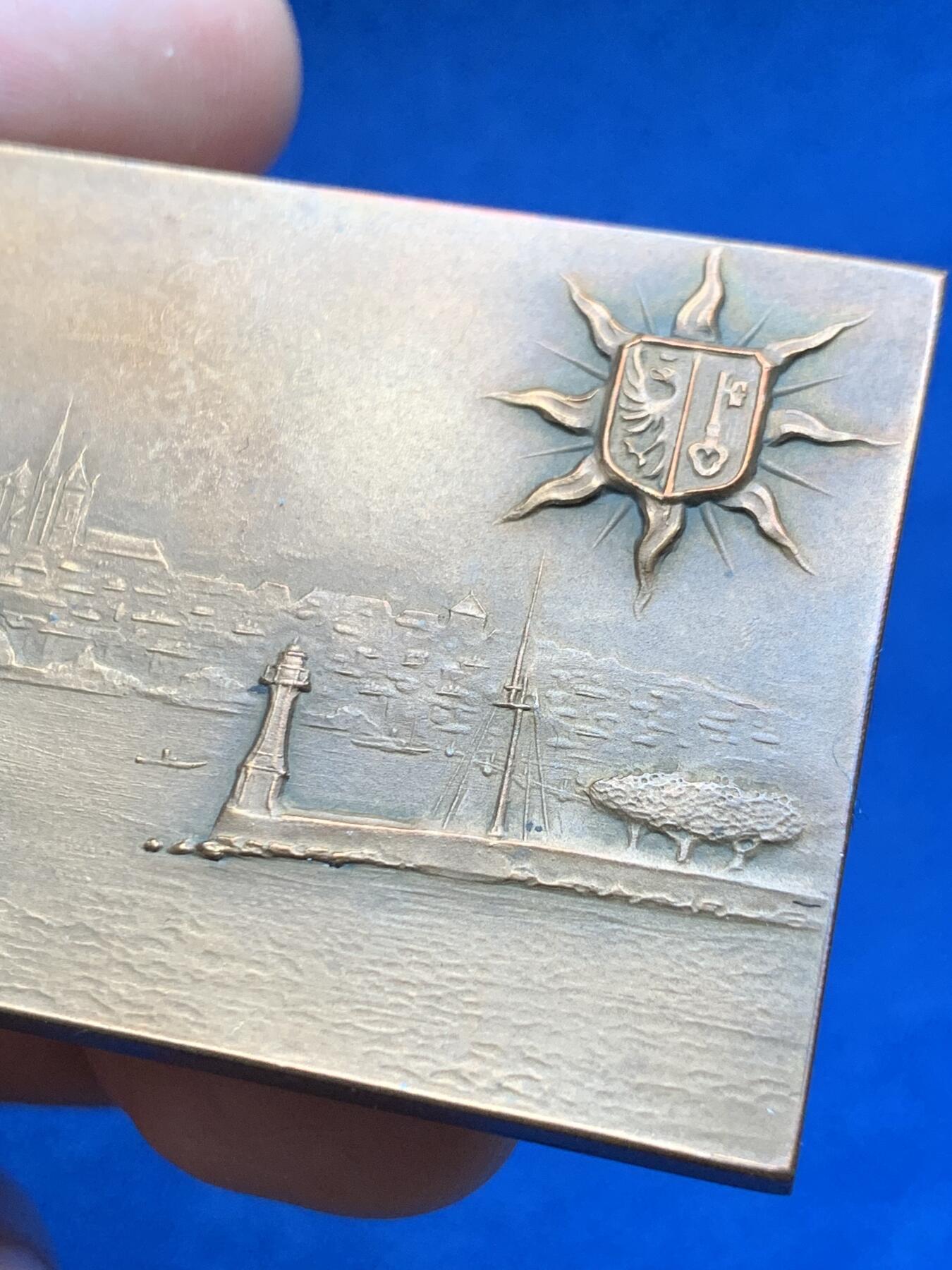 《竞宝斋》第373场 周日，周一，周二 3场连拍 （全场包邮） 日内瓦1906年帆船景观方型铜章 60*40mm 80.6克