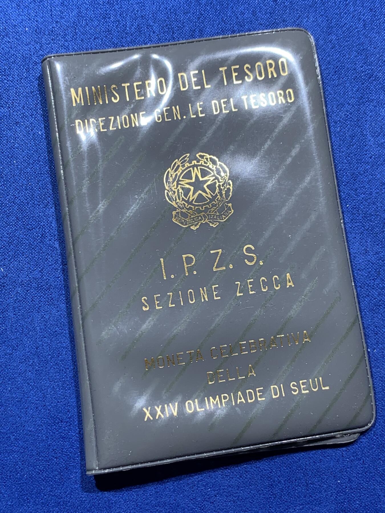 《竞宝斋》第373场 周日，周一，周二 3场连拍 （全场包邮） 意大利1988年夏季奥运纪念500里拉银币 册装带证书