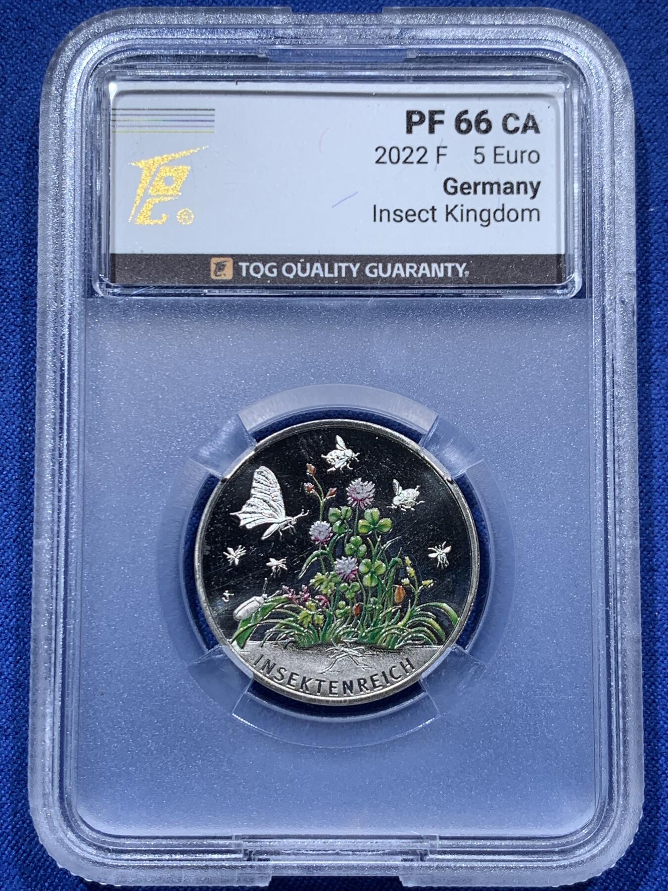 《竞宝斋》第373场 周日，周一，周二 3场连拍 （全场包邮） TQG PF66CA 德国2022年奇妙的昆虫世界系列-昆虫王国5欧元彩色纪念币F版 发行量：125万