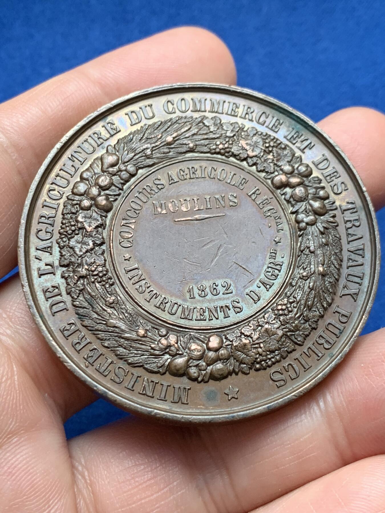 《竞宝斋》第373场 周日，周一，周二 3场连拍 （全场包邮） 法国1862拿破仑三世-农业部铜章 蜜蜂铜标 50.7mm 56克 密封原铸品