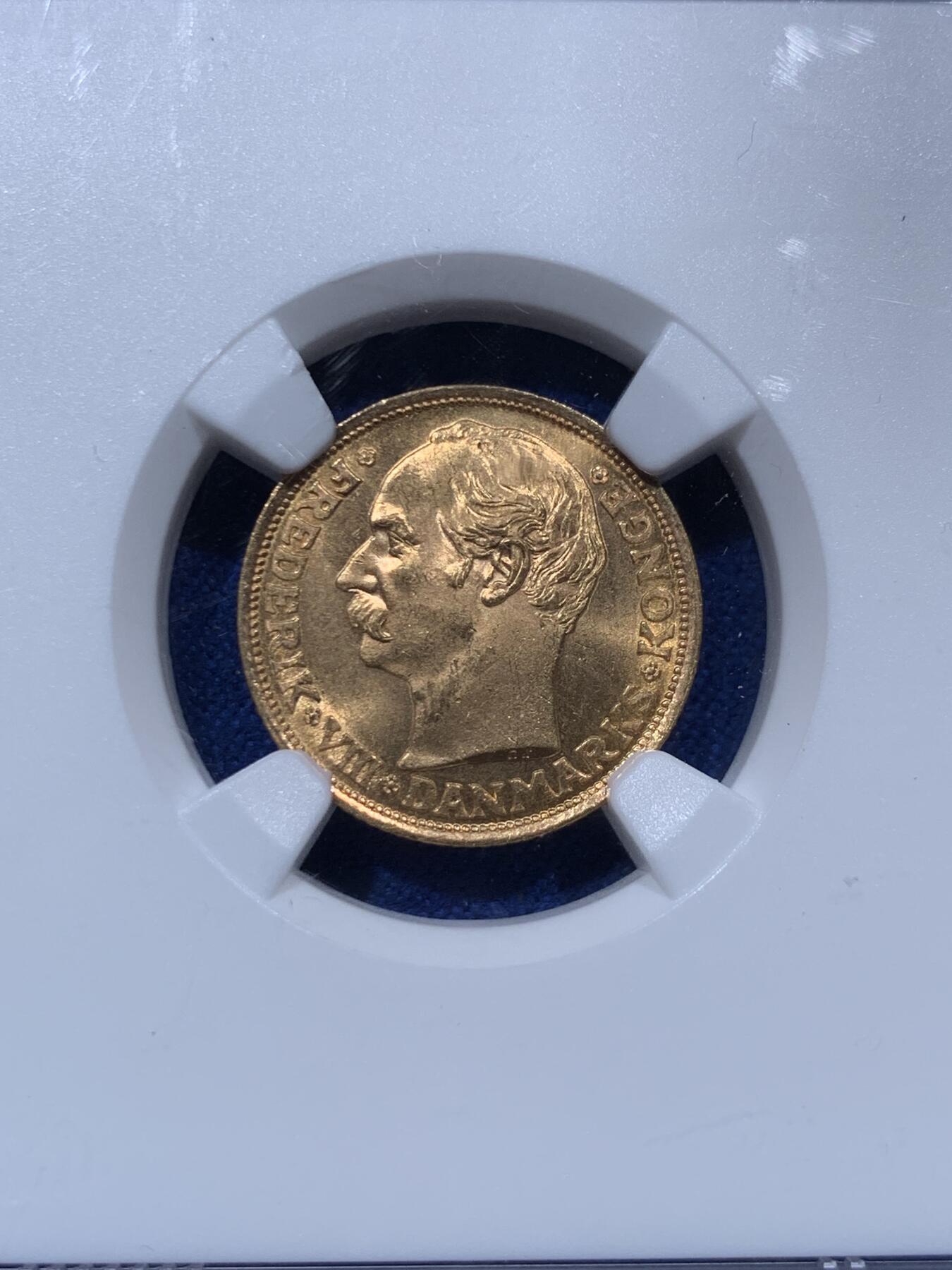 《竞宝斋》第373场 周日，周一，周二 3场连拍 （全场包邮） NGC MS64 丹麦1909年弗里德里克八世10克朗金币 4.48克