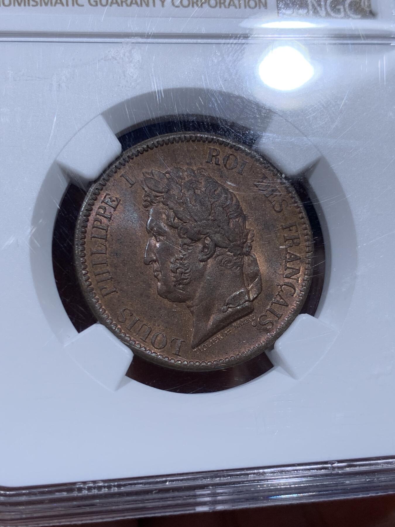 《竞宝斋》第373场 周日，周一，周二 3场连拍 （全场包邮） NGC MS64BN 法国1839年菲利普一世5生丁铜币，流通于法属西印度。铜光犹存，状态丝滑。法属早期流通铜币高分难遇，此前MS-61分竞宝斋700元不含佣成交，64分稀奇首拍