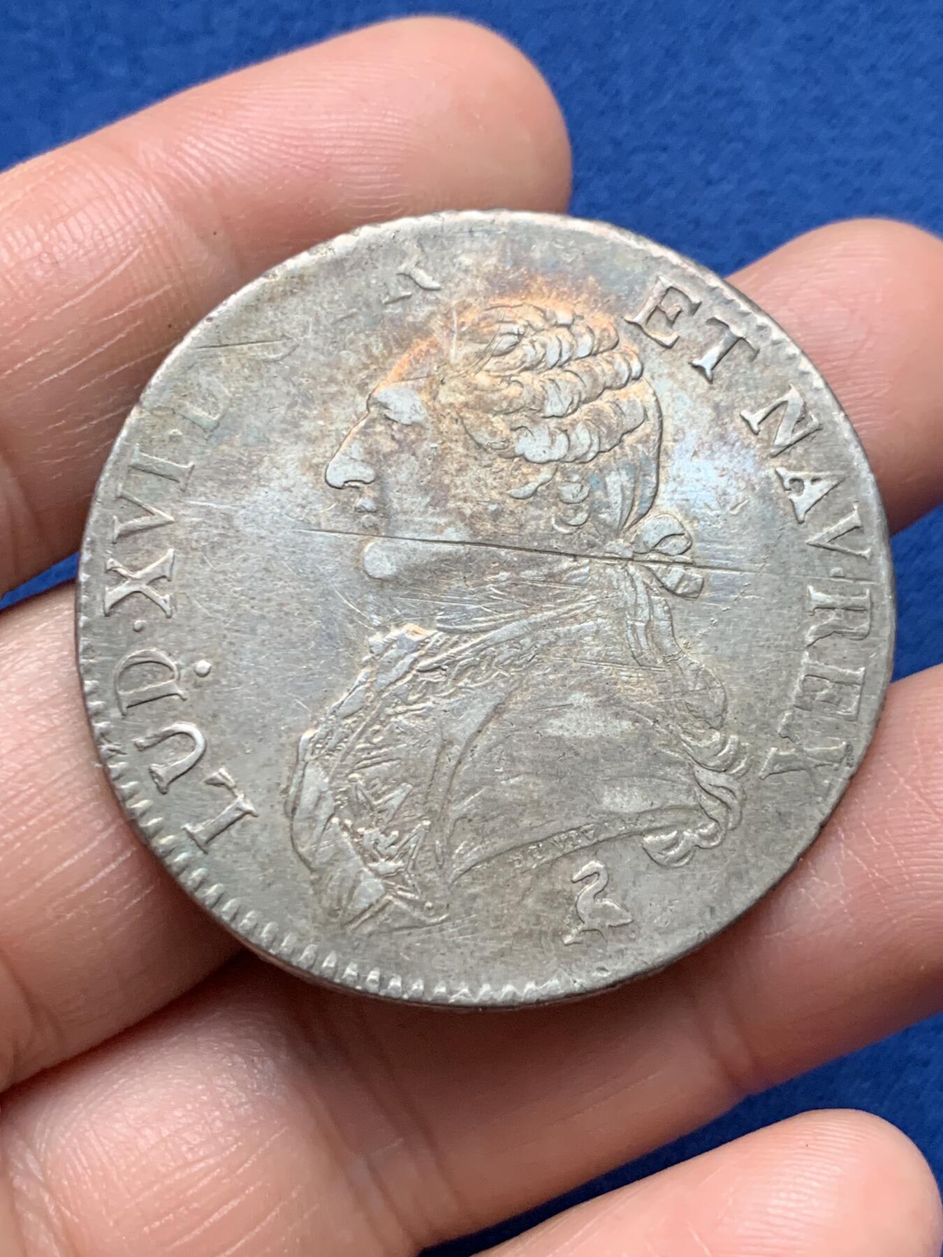 《竞宝斋》第373场 周日，周一，周二 3场连拍 （全场包邮） 法国 1784年 路易十六 1埃居银币 细节见图