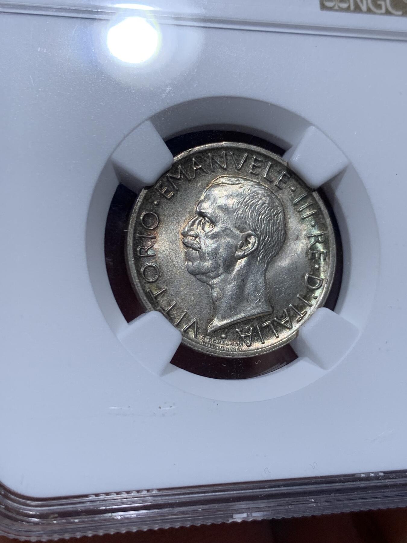 《竞宝斋》第373场 周日，周一，周二 3场连拍 （全场包邮） NGC MS64 意大利1930年埃曼纽尔三世5里拉银币，带漂亮环五彩，光度极佳，好状态。