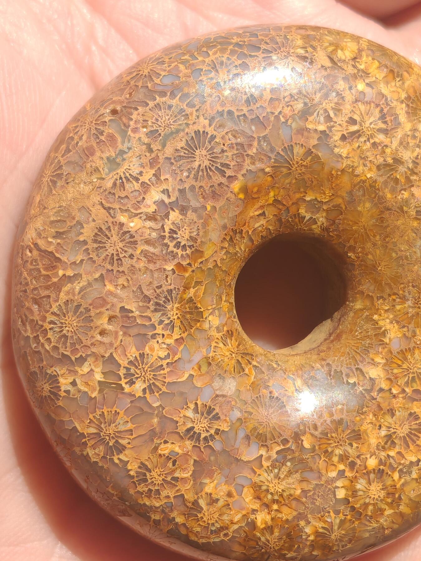 ❤️藏传包浆珊瑚玉平安扣(29012) 尺寸47*14mm