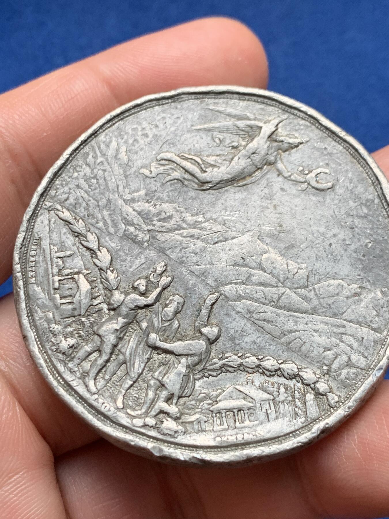 《竞宝斋》第373场 周日，周一，周二 3场连拍 （全场包邮） 瑞士联邦600周年纪念章 WM材质 49.6mm 49.7克 元素丰富 战损版本