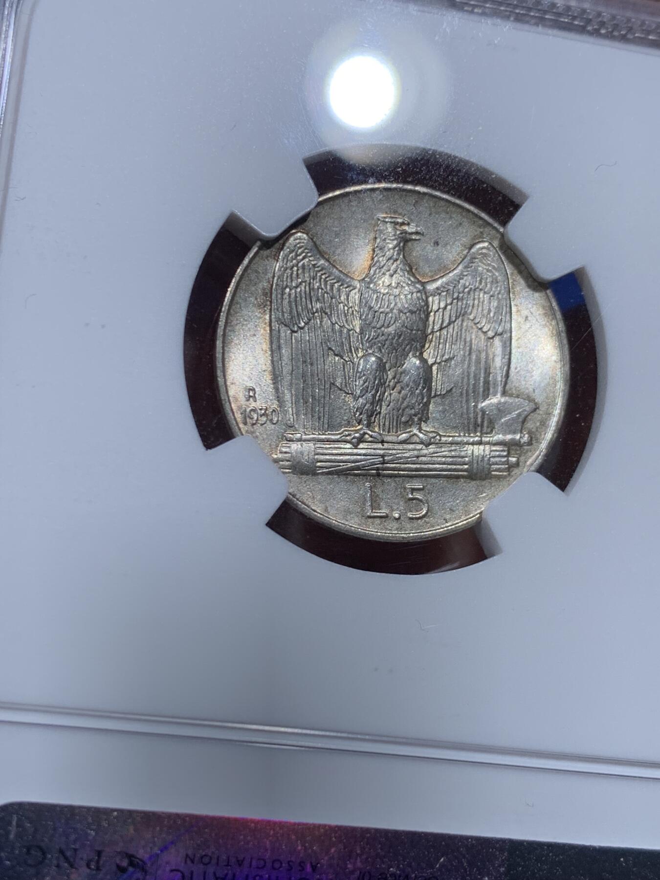 《竞宝斋》第373场 周日，周一，周二 3场连拍 （全场包邮） NGC MS64 意大利1930年埃曼纽尔三世5里拉银币，带漂亮环五彩，光度极佳，好状态。