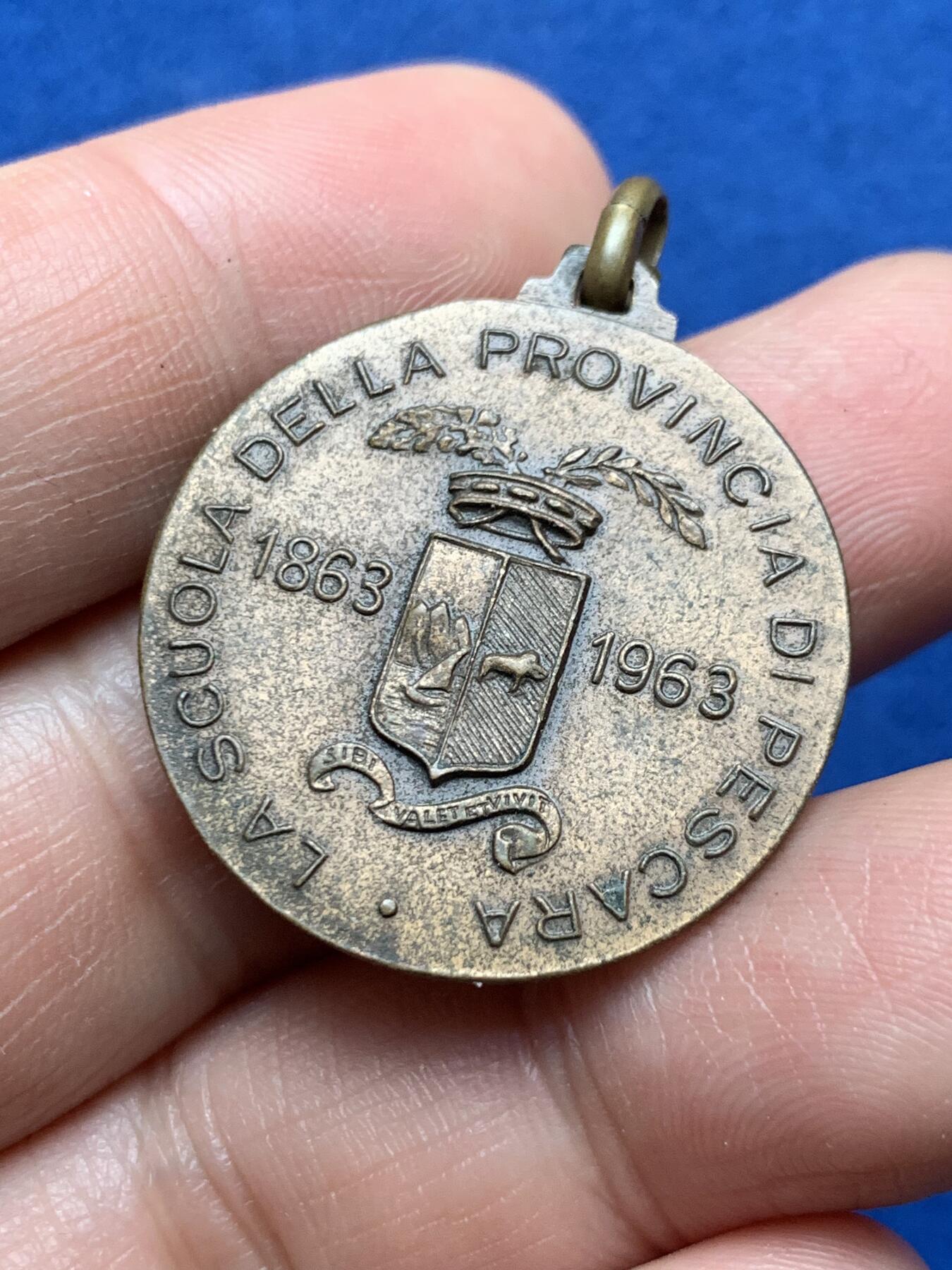 《竞宝斋》第373场 周日，周一，周二 3场连拍 （全场包邮） 意大利佩斯卡拉·加布里埃尔·邓南遮 1863-1963 百年奖章 12.3克 28.5mm