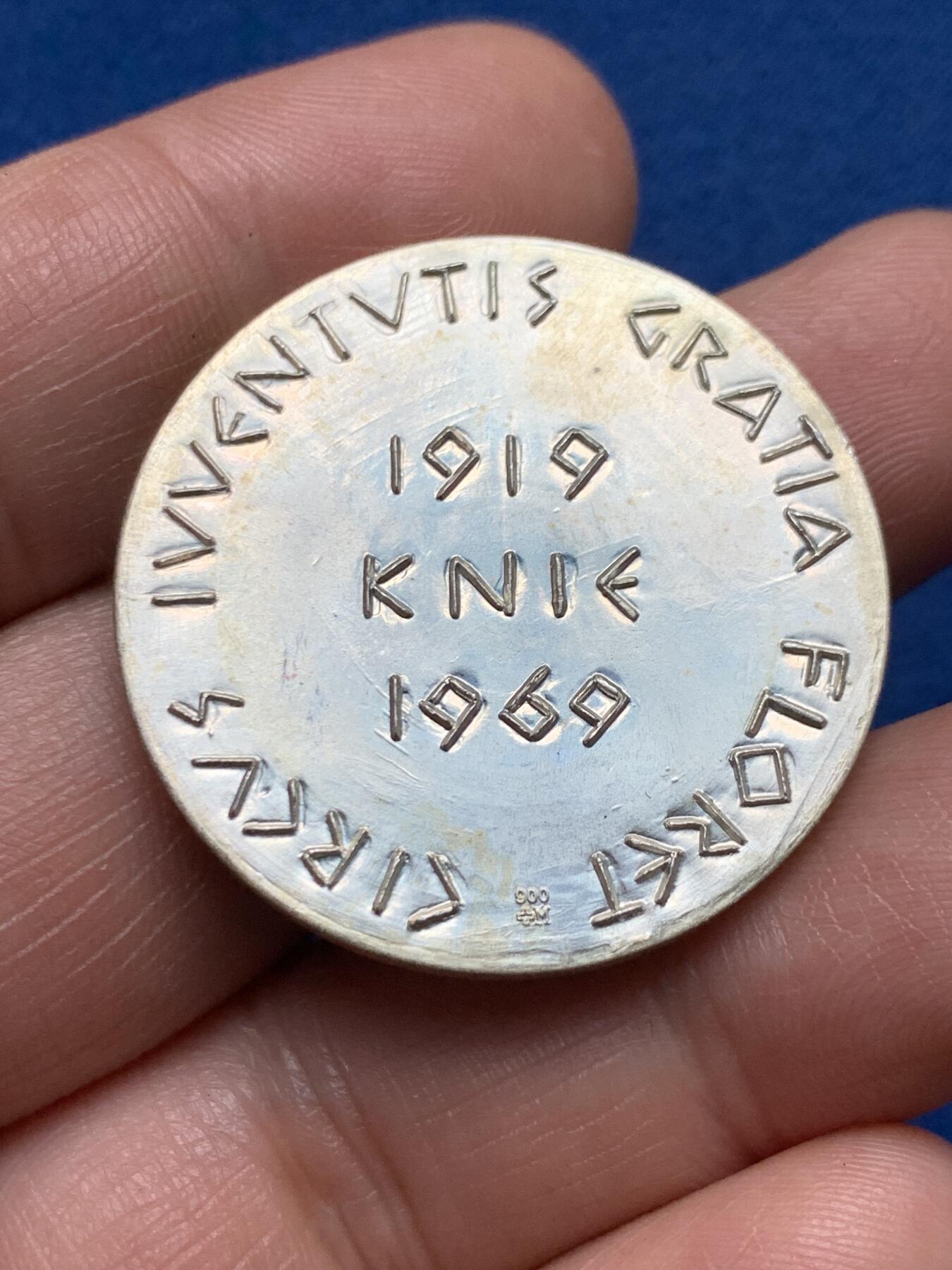 《竞宝斋》第373场 周日，周一，周二 3场连拍 （全场包邮） 瑞士汉斯·埃尔尼银章 1919-1969“马戏团骑士50周年”银章 900银 20.4克 34.1mm