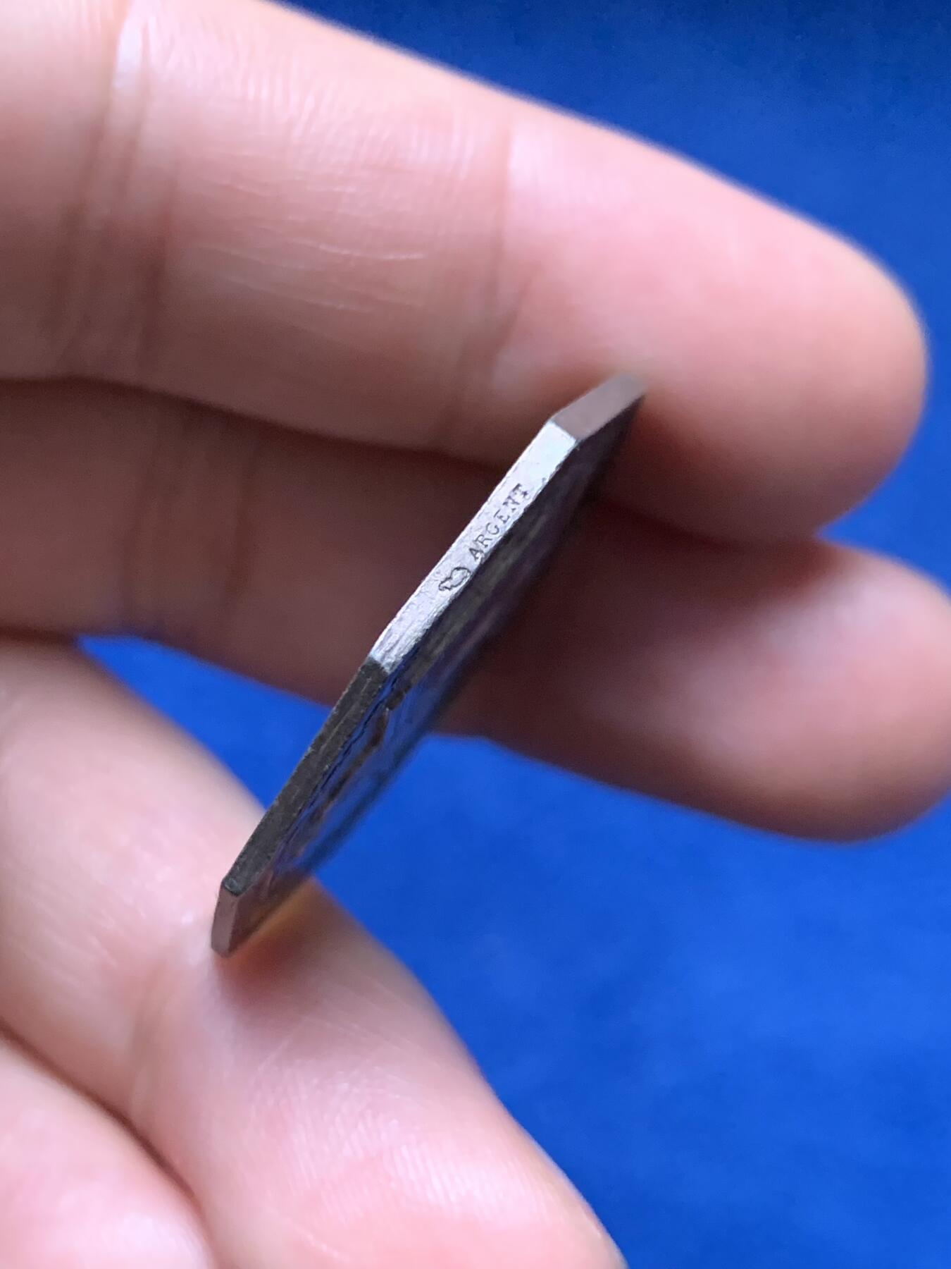 《竞宝斋》第374场 周日，周一，周二 3场连拍 （全场包邮） 法国1832年奥尔良卢瓦雷省储蓄银行纪念八角银章，12.3克 30.8mm 丰饶角AR边铭