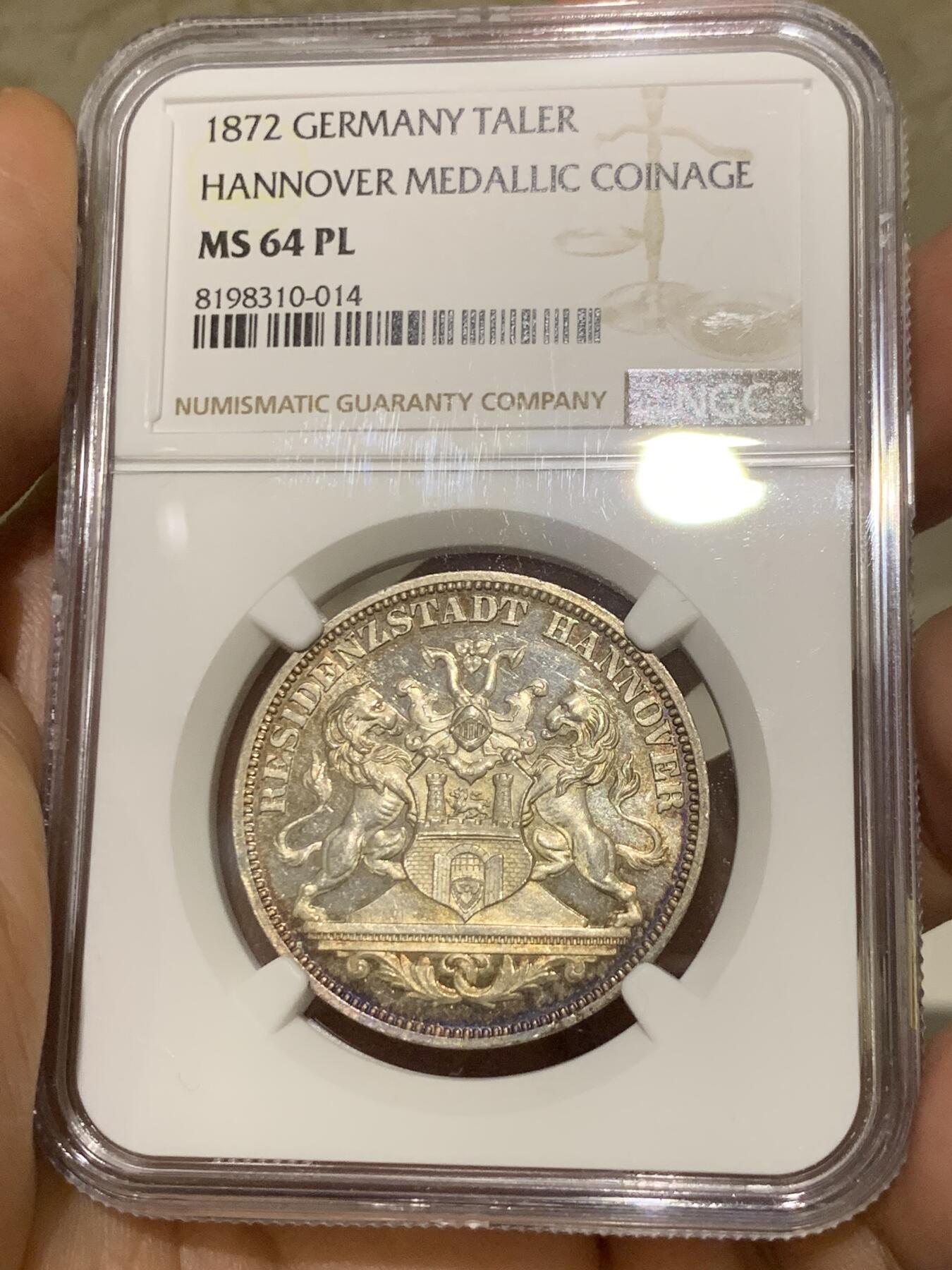 《竞宝斋》第374场 周日，周一，周二 3场连拍 （全场包邮） 唯一冠军分 NGC MS64PL 德国1872年汉诺威射击节女神泰勒，发行仅6317枚，入选克劳斯珍稀币目录。正面日耳曼妮娅女神，背面汉诺威双狮。实物底板带镜面感，绚丽五彩 可遇不可求 PL记录就2个