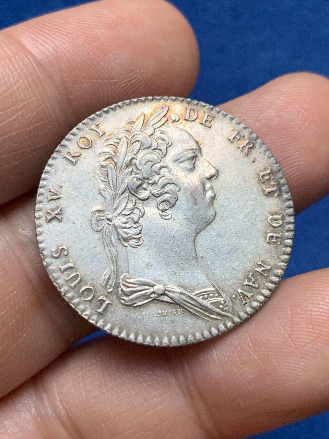 《竞宝斋》第374场 周日，周一，周二 3场连拍 （全场包邮） 法国科学院银质代币 直径30mm 重量8.2克 高点细节都非常好 原味老包浆