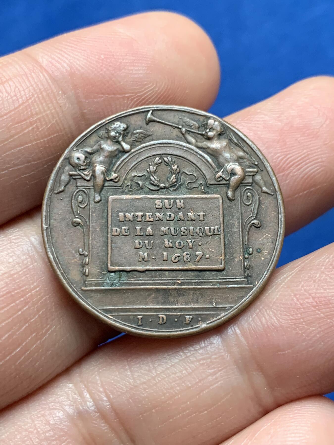 《竞宝斋》第374场 周日，周一，周二 3场连拍 （全场包邮） 法国 让·达西耶作品“路易十四世纪人物肖像”系列奖章创作于1723年至1724年 名人 - 让·巴蒂斯特·吕利 (1632-1687)纪念铜章 8.8克 28.7mm