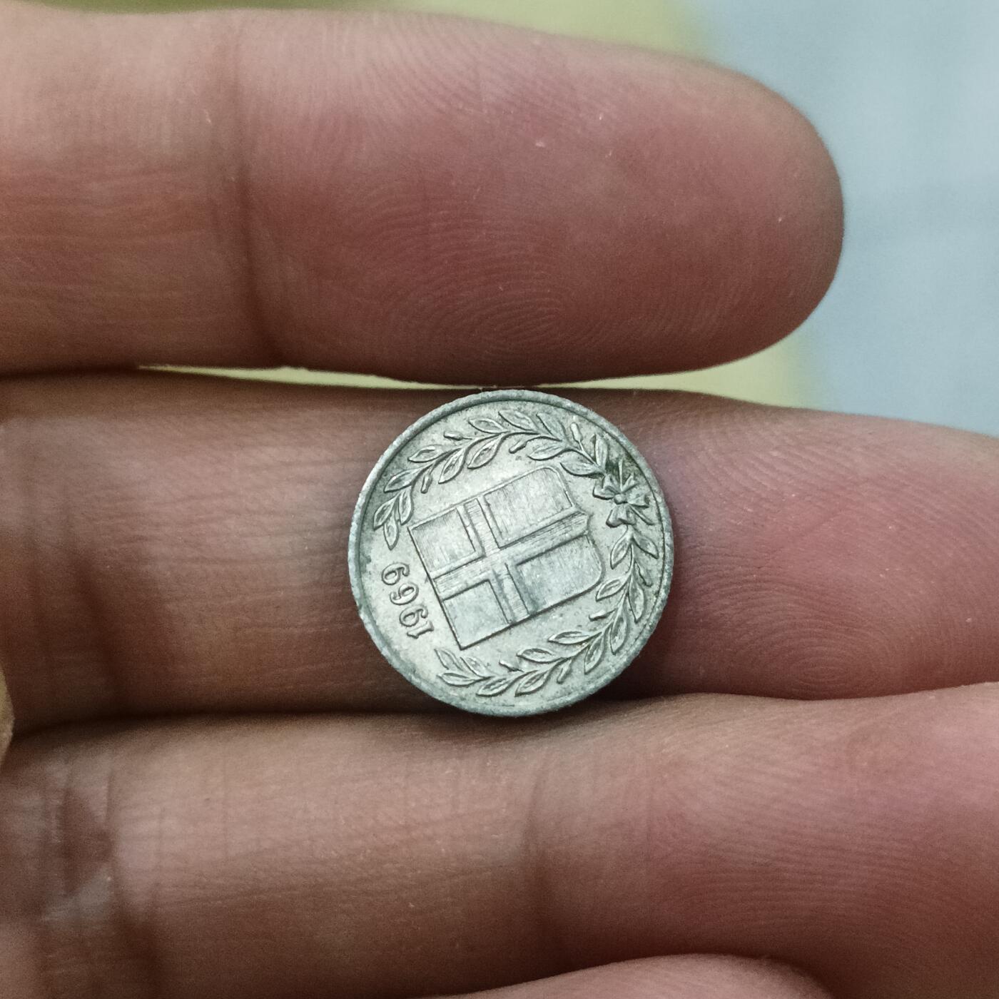 泡泡币外币第十九场可代拍15038385335微信 冰岛69年十分