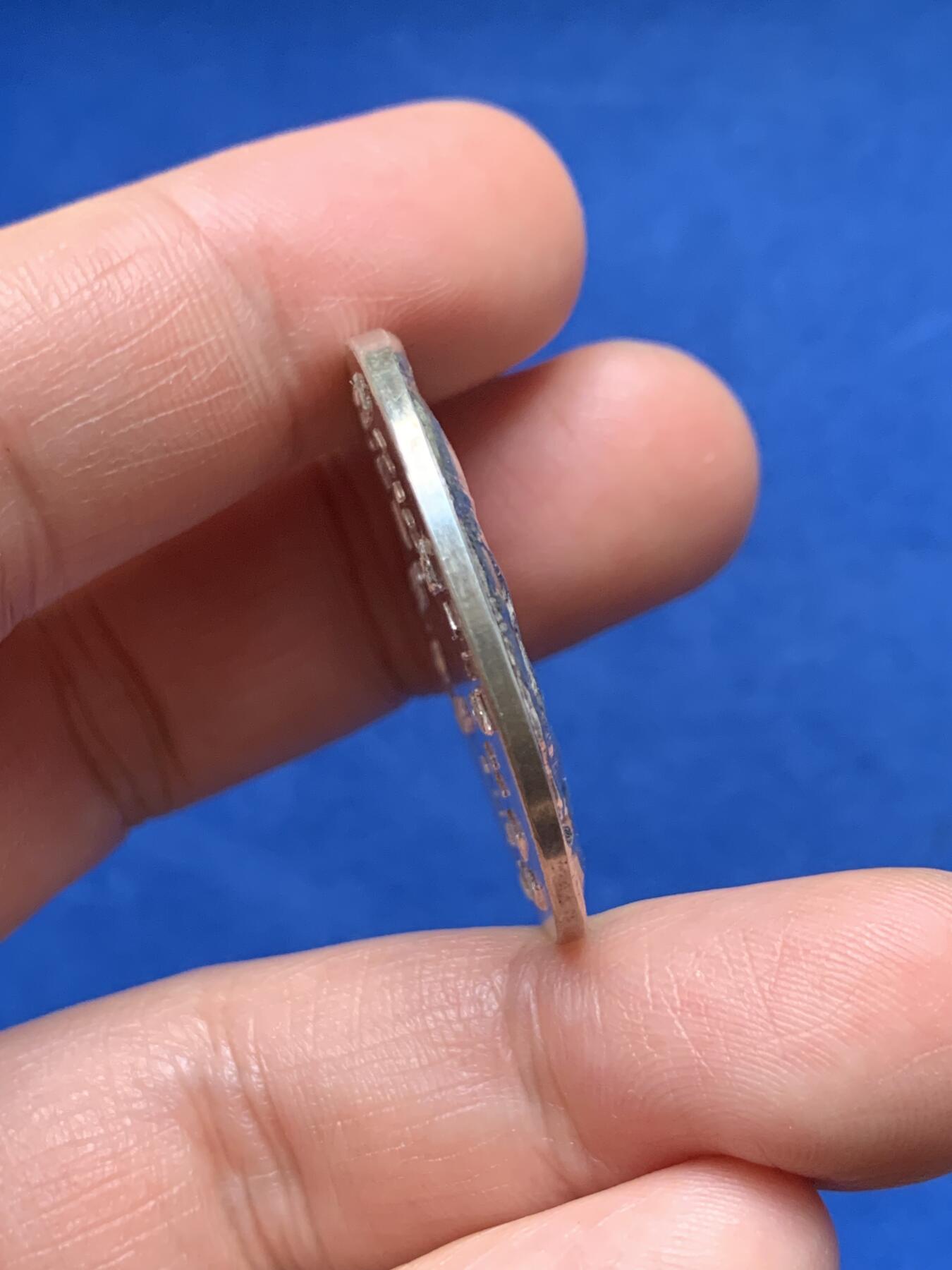 《竞宝斋》第374场 周日，周一，周二 3场连拍 （全场包邮） 1973瑞士侨民代表大会银质奖章 汉斯·埃尼作品 表面浮雕极其精美，原始光泽，品相好，超现实设计，引人注目。33.9mm 24.2克 900银