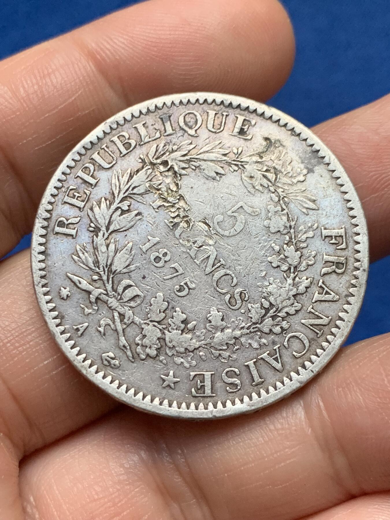 《竞宝斋》第374场 周日，周一，周二 3场连拍 （全场包邮） 法国1875年大力神5法郎银币 背面有伤 细节见图