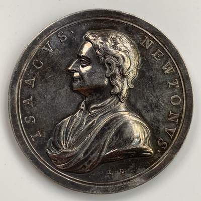 掌中浮雕-藏着的欧洲第026场 - 1726年英国牛顿逝世原铸银章，52mm/60g