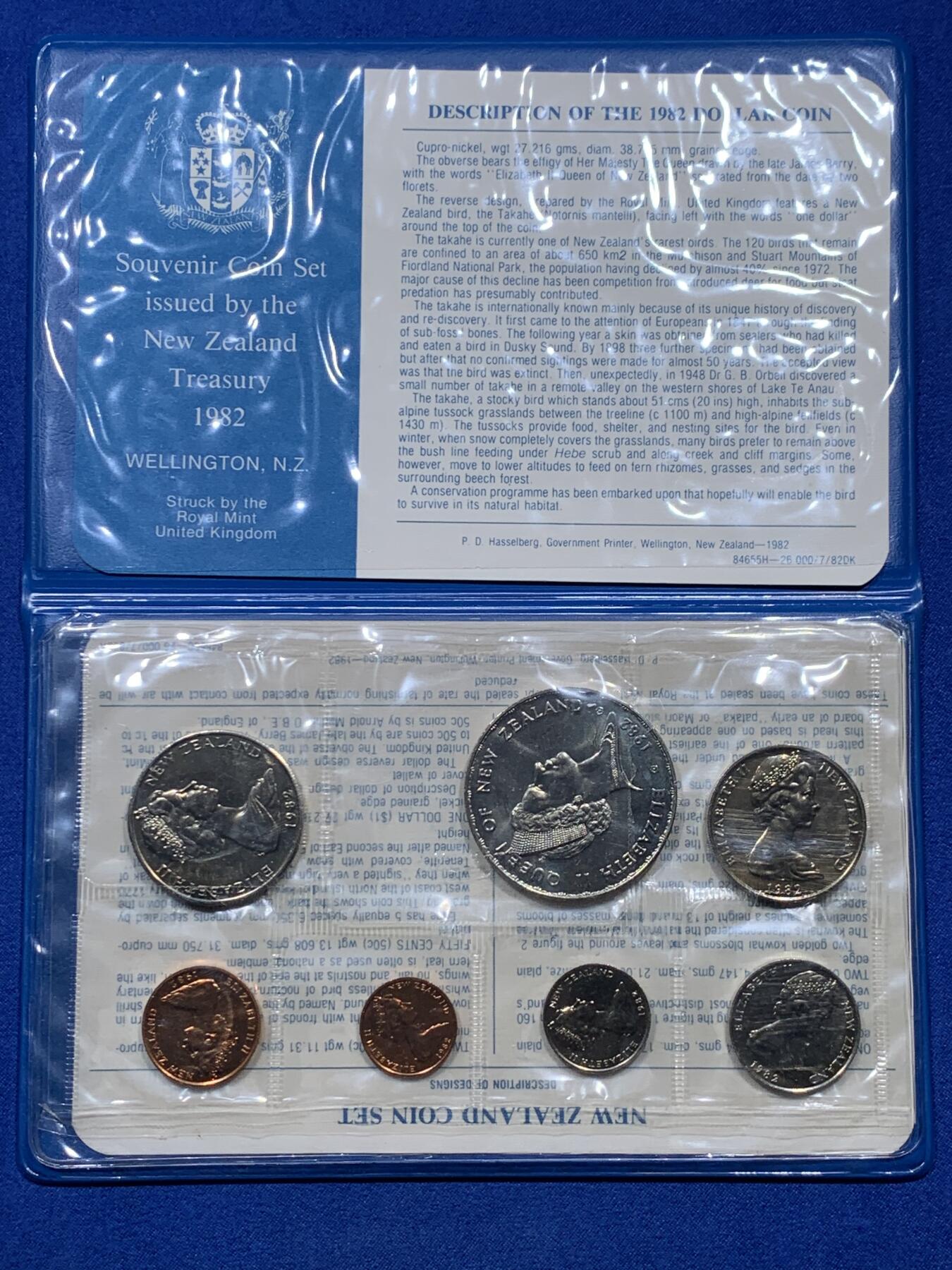 《竞宝斋》第374场 周日，周一，周二 3场连拍 （全场包邮） 新西兰官方MS 三套一组 1981 1982 1987 保存得都很不错 没有氧化 几个$1克朗型纪念币都挺少见的