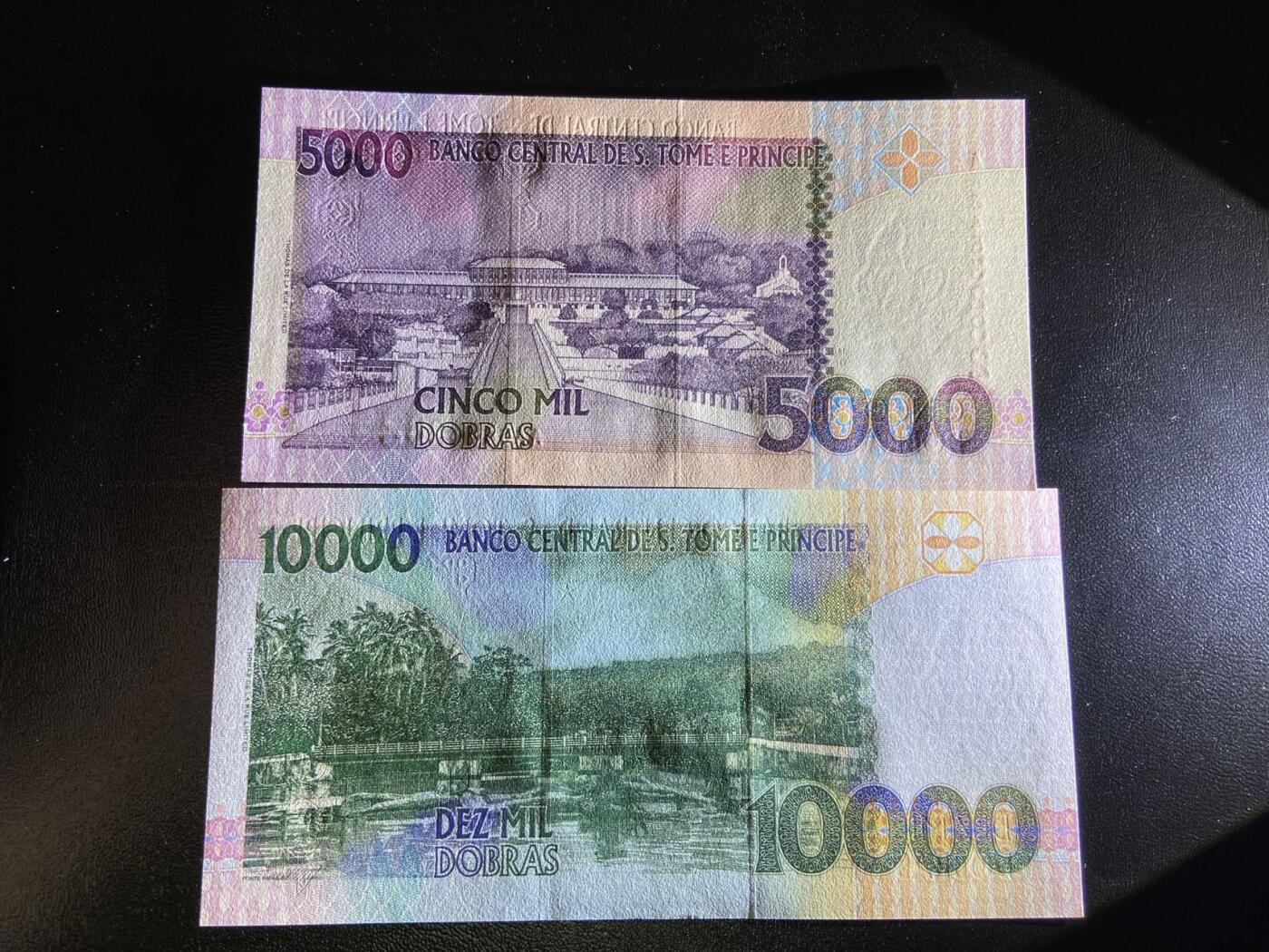 【炜奕收藏】第三十二期，多套精美纸币 圣多美和普林西比5000&10000多布拉，UNC品相，包含无47