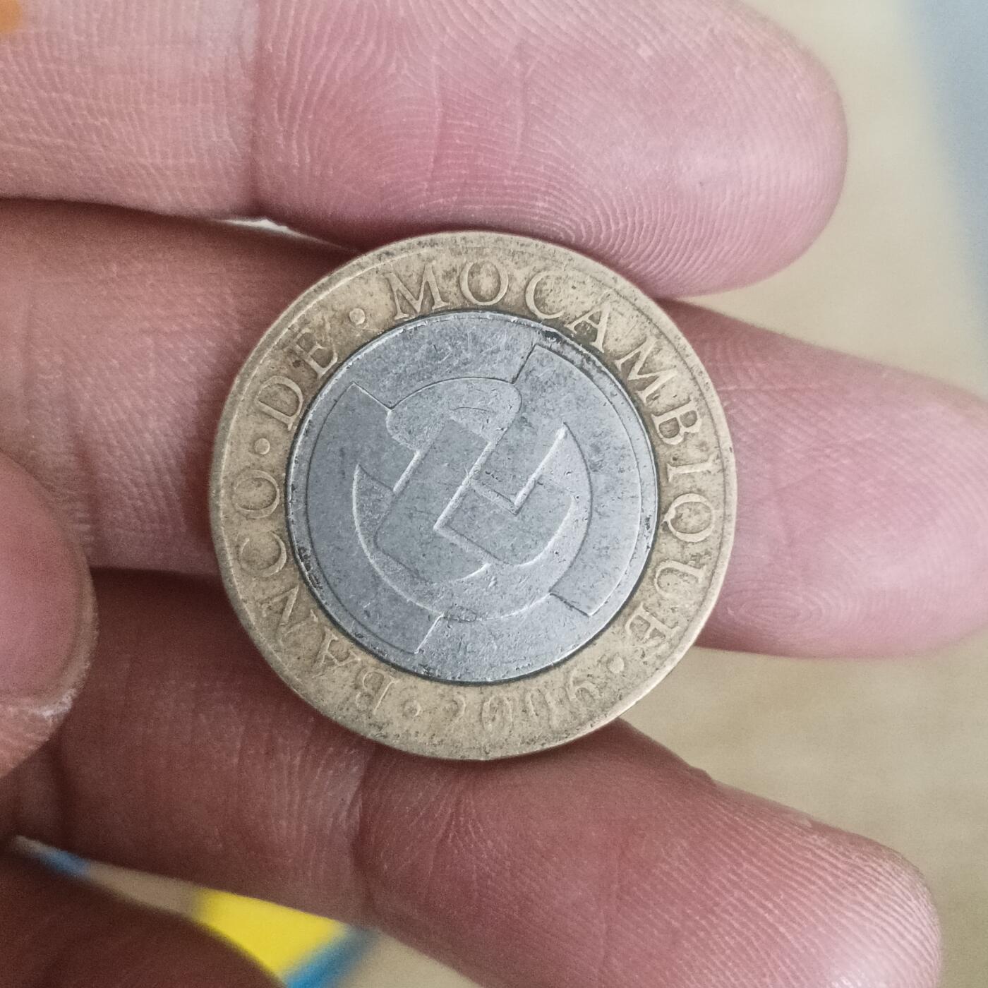 泡泡币外币第十八场可代拍15038385335微信 莫桑比克双色臂