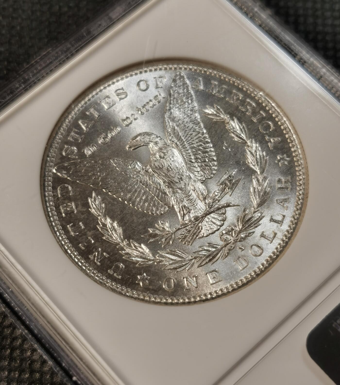  甄臻铺-世界币章拍卖（第14期）送拍享返佣金等优惠多多 NGC-MS65 1881年S版摩根，PL地板，经典小白盒