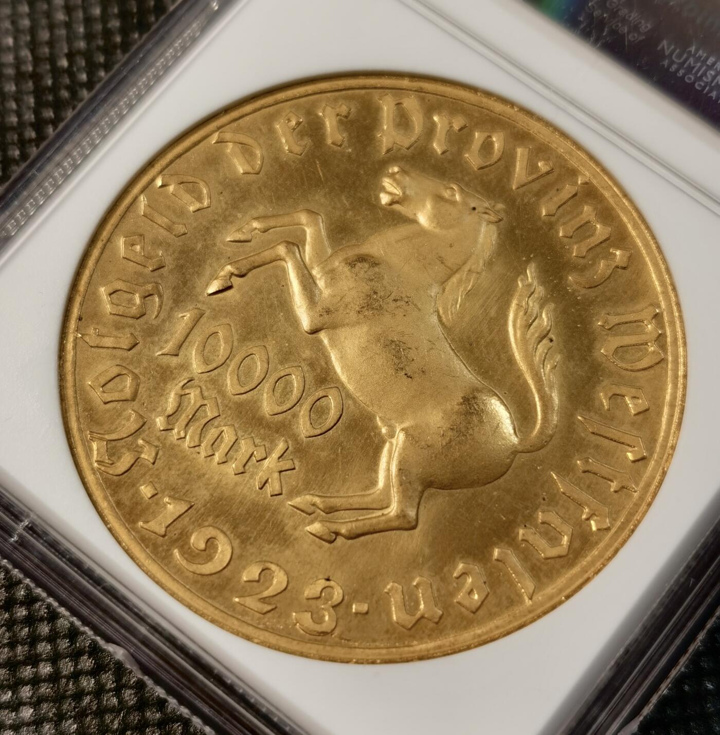  甄臻铺-世界币章拍卖（第14期）送拍享返佣金等优惠多多 NGC-MS64 1923年德国德紧威斯特伐利亚马币10000马克大铜币，金光耀眼