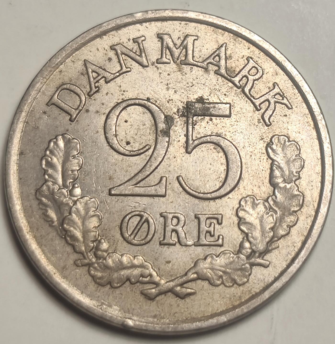 泉币菌-第21场-中外散币乐园 丹麦1962年25欧尔   Copper-Nickel, 23 mm.
