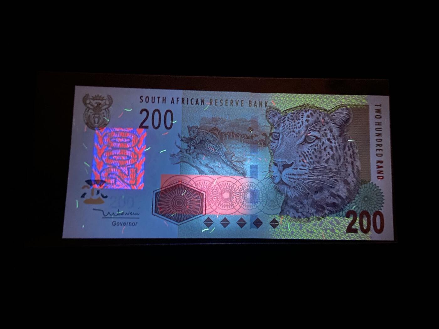 【炜奕收藏】第三十二期，多套精美纸币 2005年南非200兰特，UNC品相