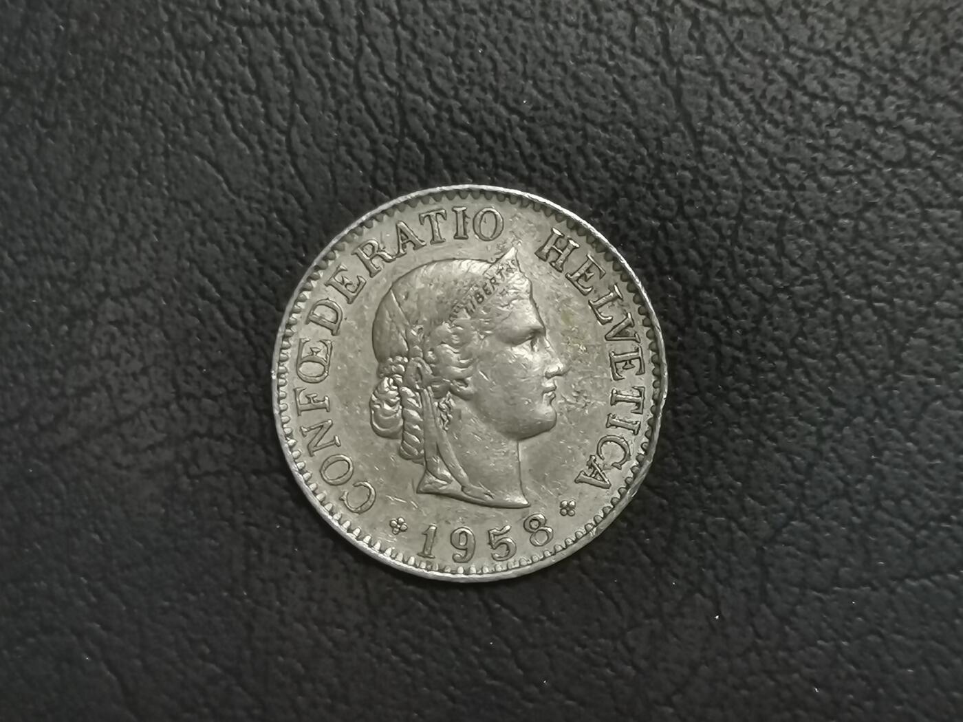 精美卫国战争胜利系列纪念钞币以及世界各国钱币专场 M70精美外国钱币