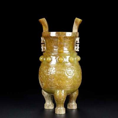 旧藏，和田玉， 名称：玉鼎， 尺寸：长9.5宽9.5高20厘米， 重量：总重924克。 - 旧藏，和田玉， 名称：玉鼎， 尺寸：长9.5宽9.5高20厘米， 重量：总重924克。