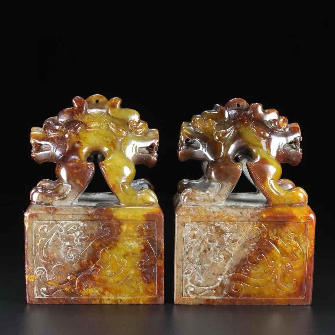 旧藏，和田玉， 名称：印章， 尺寸：长7宽8高13厘米， 重量：总重2860克。