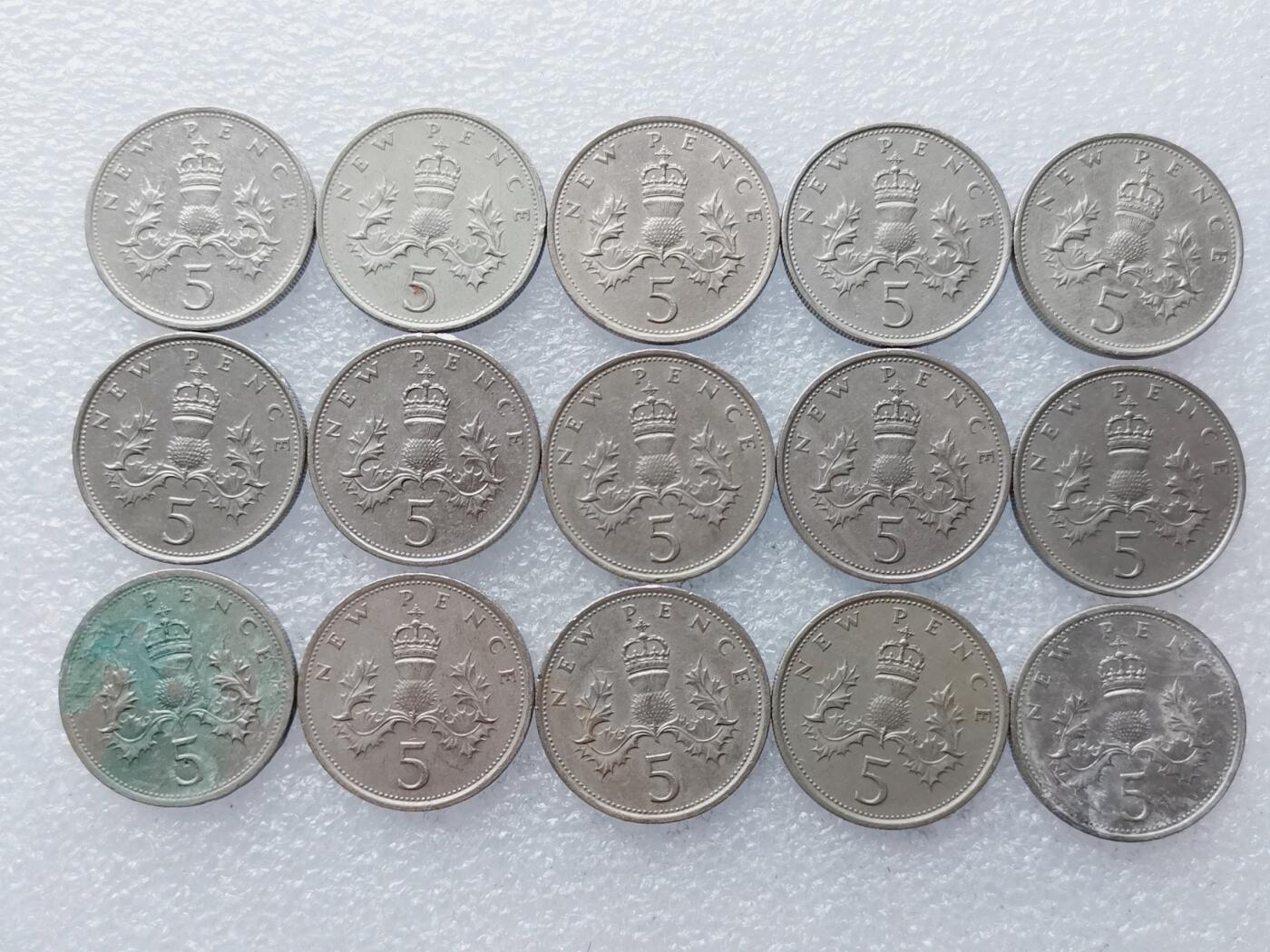 第一海外回流一元起拍收藏 散集专场. 第198期 英国70年代5便士 大版 15枚
