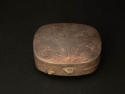 海外回流精品专场（鸽子请绕行） - 法国回流19世纪纯银花卉银盒子