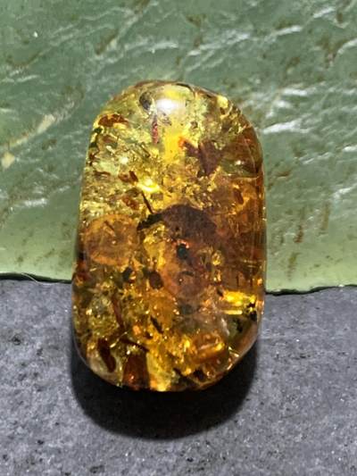 精美乌克兰花珀随形珠一个， - 精美乌克兰花珀随形珠一个，