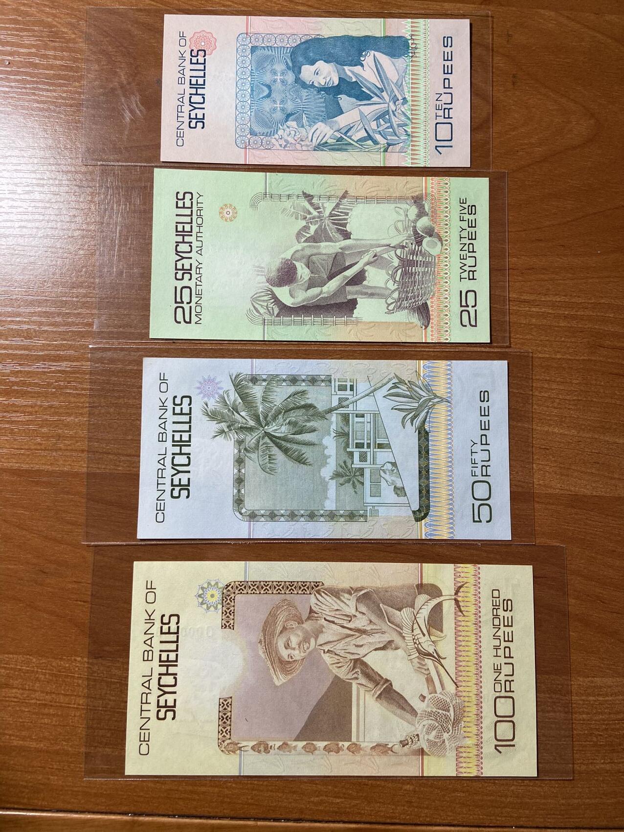 【炜奕收藏】第三十三期，多套精美纸币 塞舌尔10-100卢比，UNC品相，100卢比为百位小号