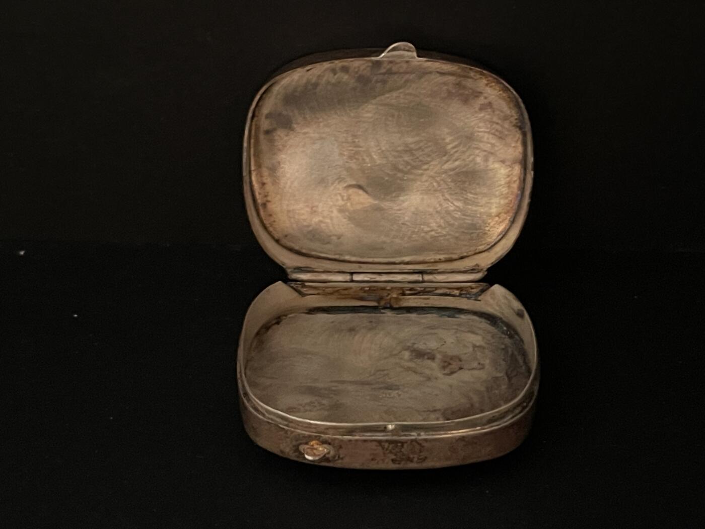 海外回流精品专场（鸽子请绕行） 法国回流19世纪纯银花卉银盒子